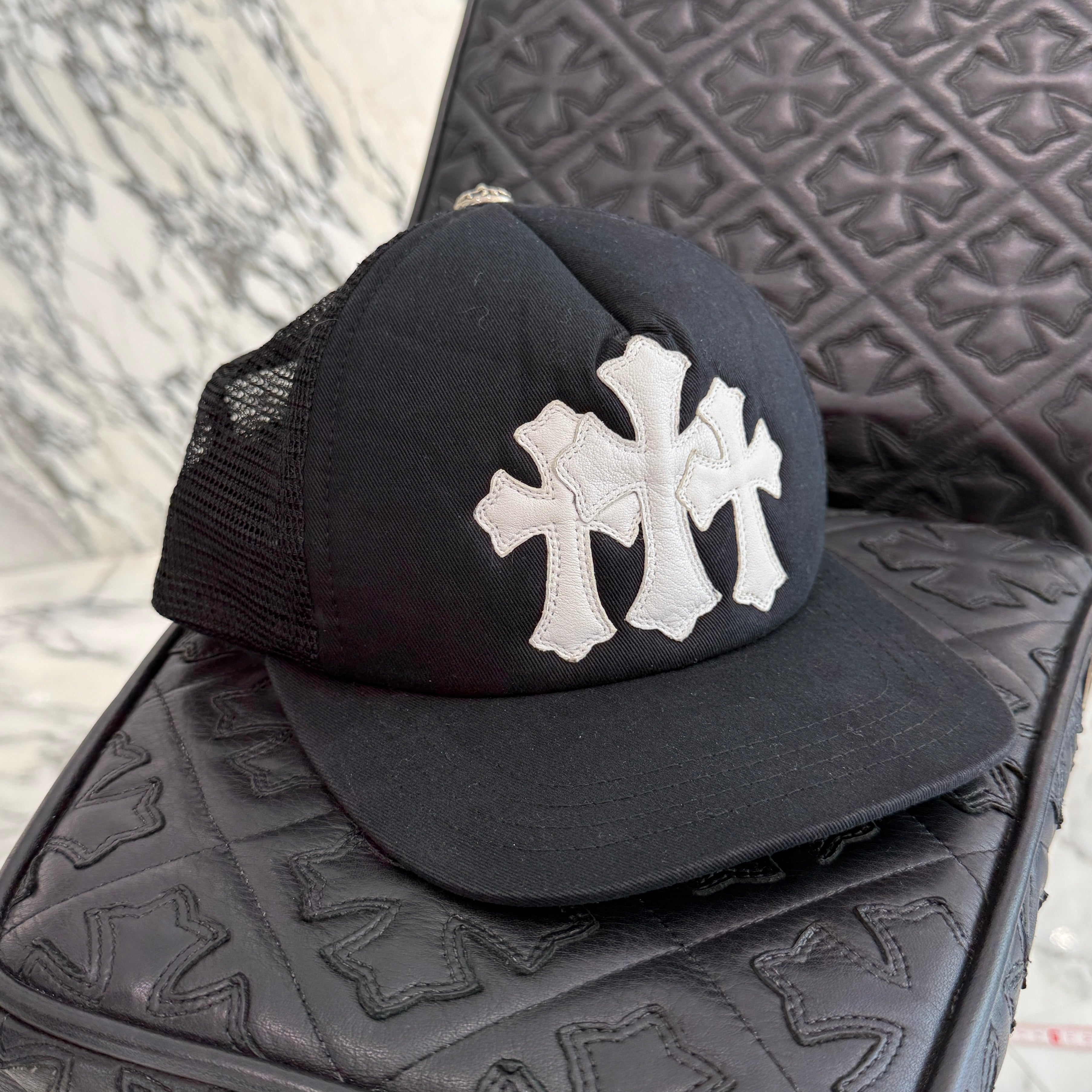 CHROME HEARTS Triple Cross Patch Trucker Cap ONE SIZE(53-60 CHROME HEARTS Triple Cross Patch Trucker Cap ONE SIZE(53-60