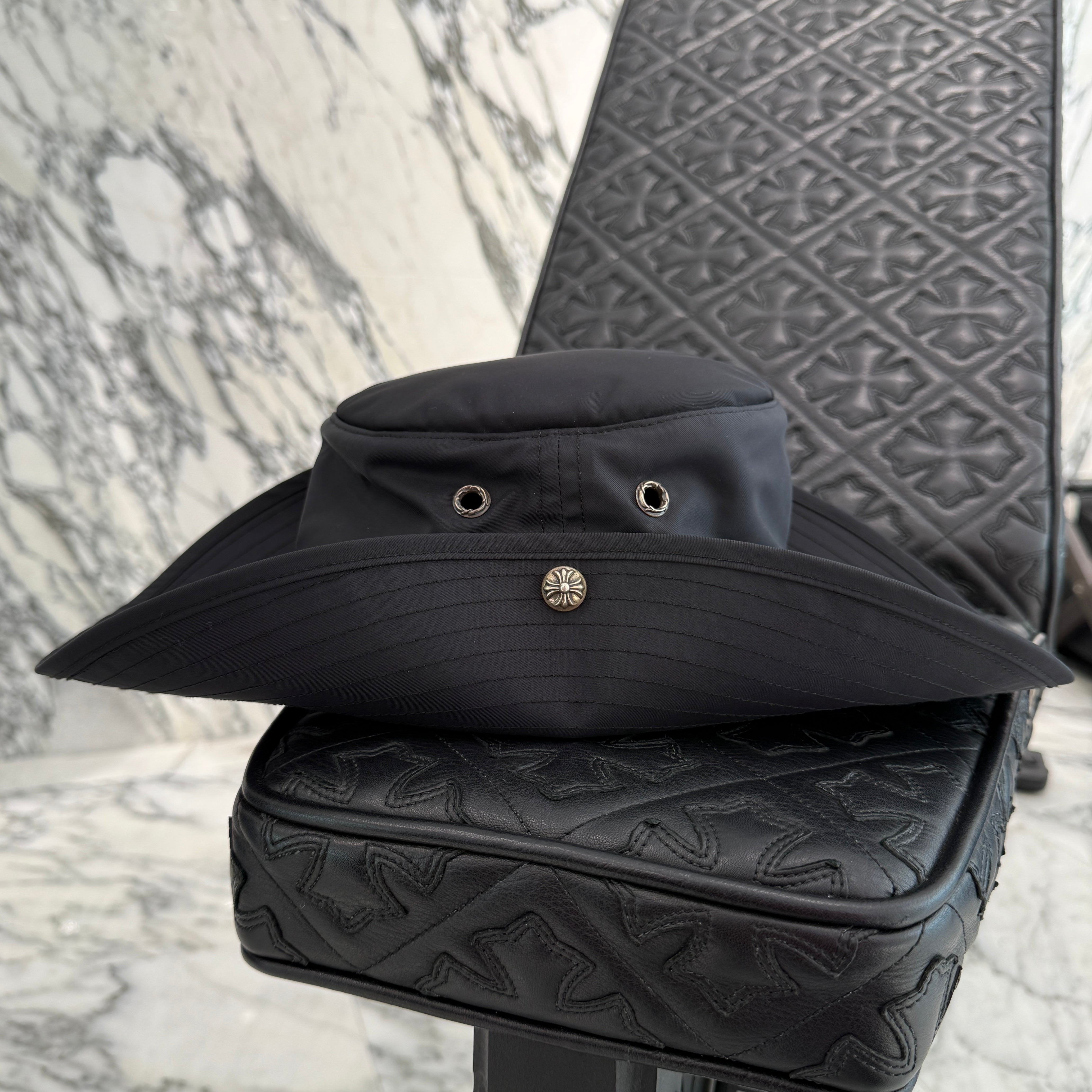 CHROME HEARTS Scroll Logo Label Nylon Bucket Hat Size M（58.5cm