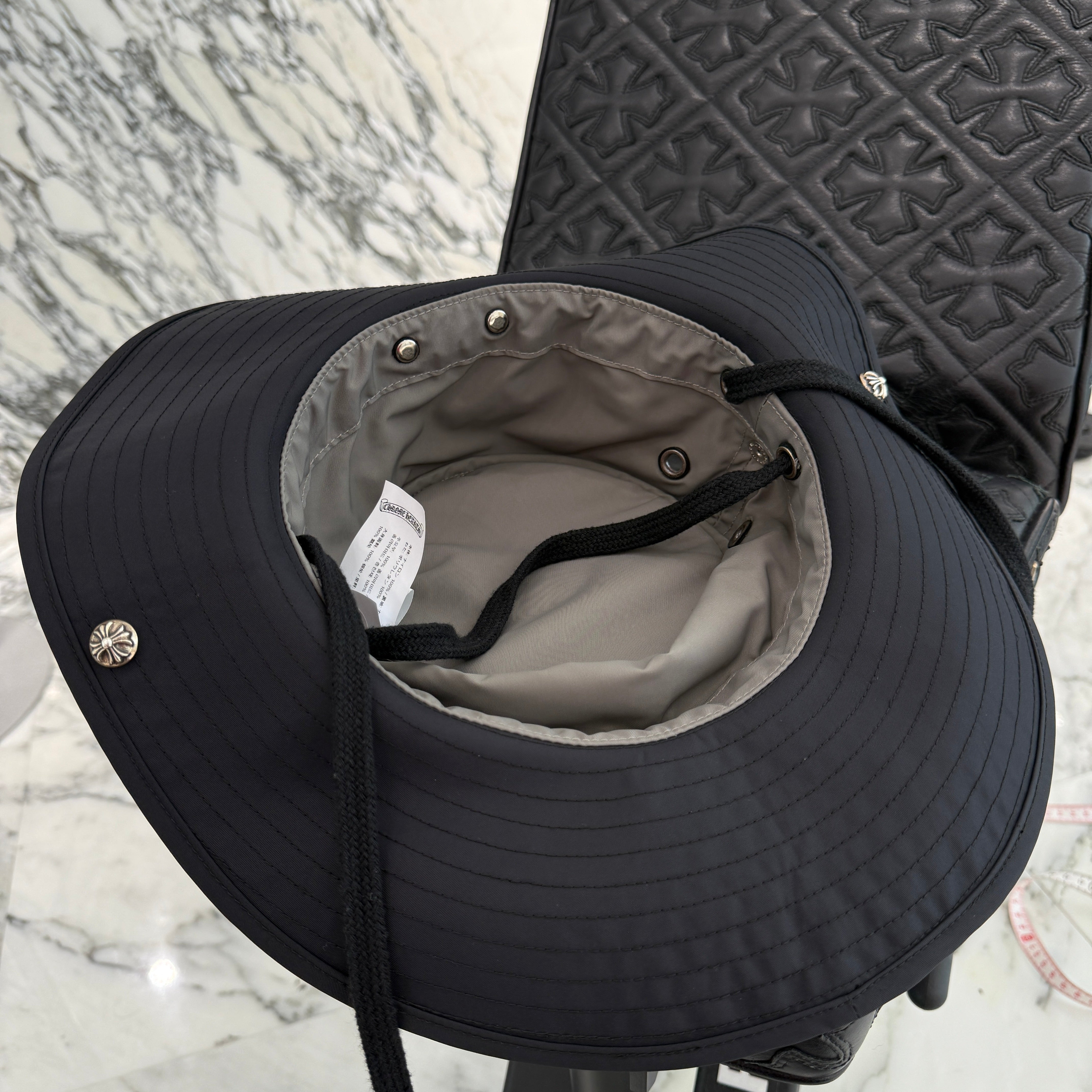 CHROME HEARTS Scroll Logo Label Nylon Bucket Hat Size M（58.5cm