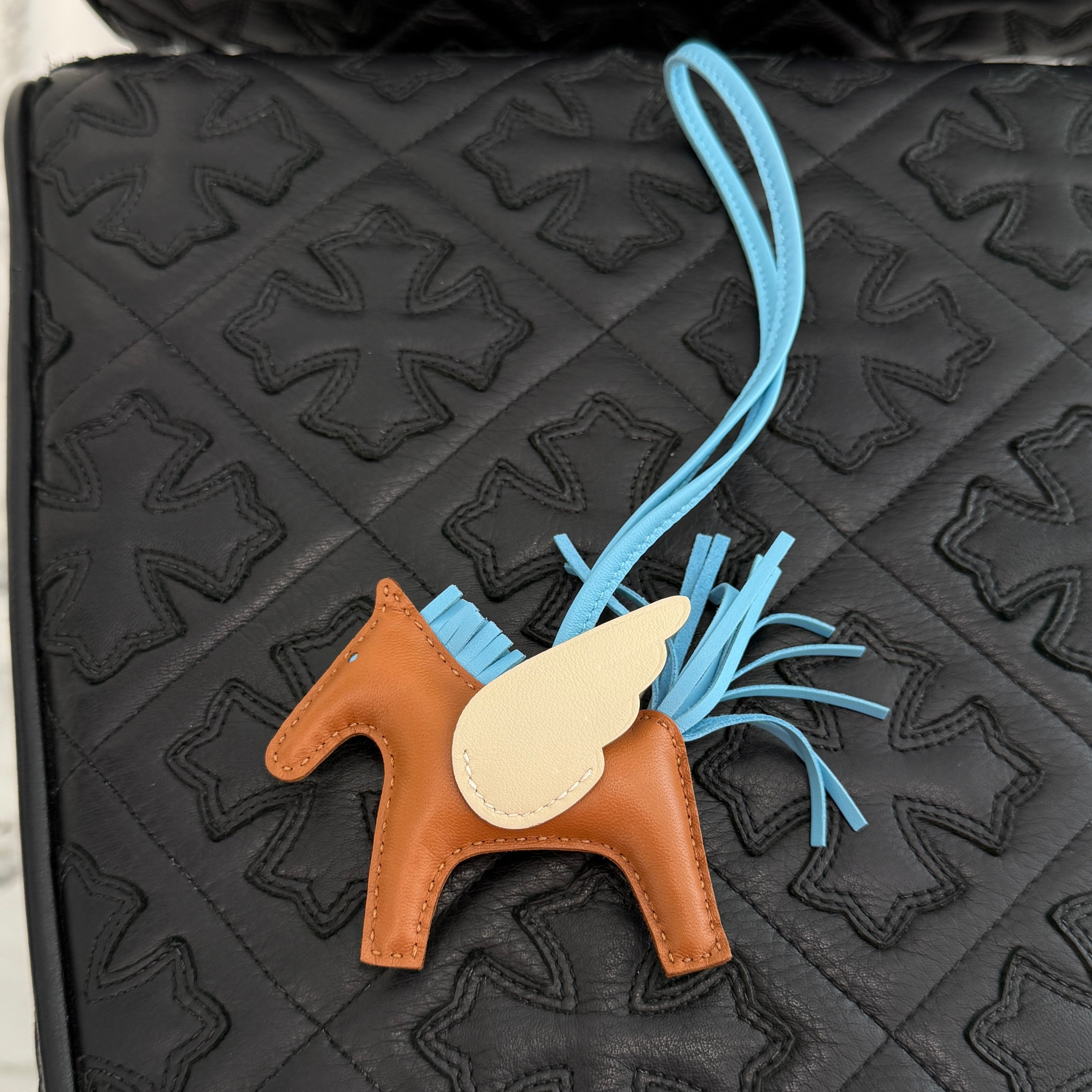 HERMES Rodeo Pegasus PM Charm W刻印 エルメス ロデオ ペガサス PM
