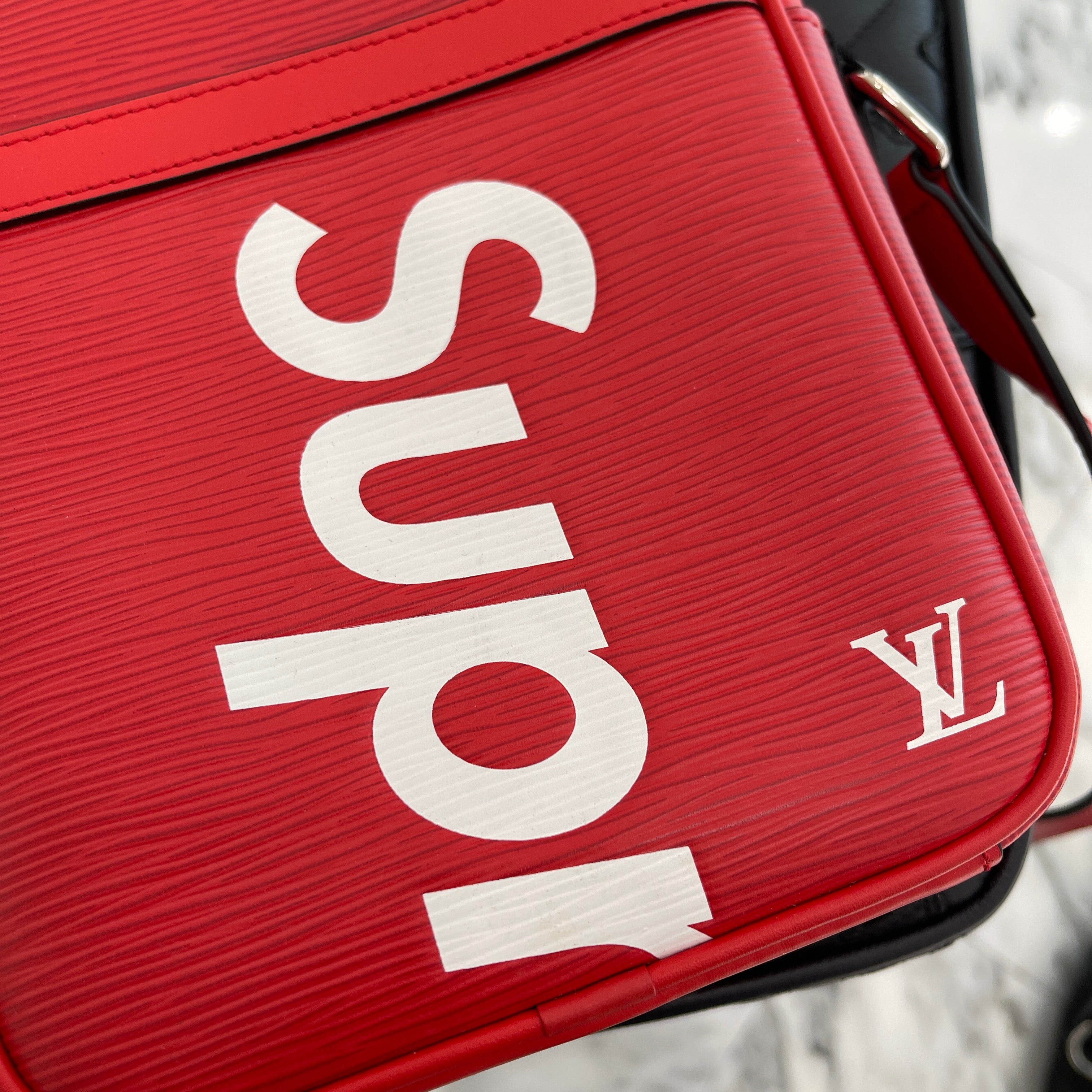 Supreme × LOUIS VUITTON 2017AW Danube Epi PM M53417 シュプリーム × ルイヴィトン ダヌーブ エピ PM ショルダーバッグ