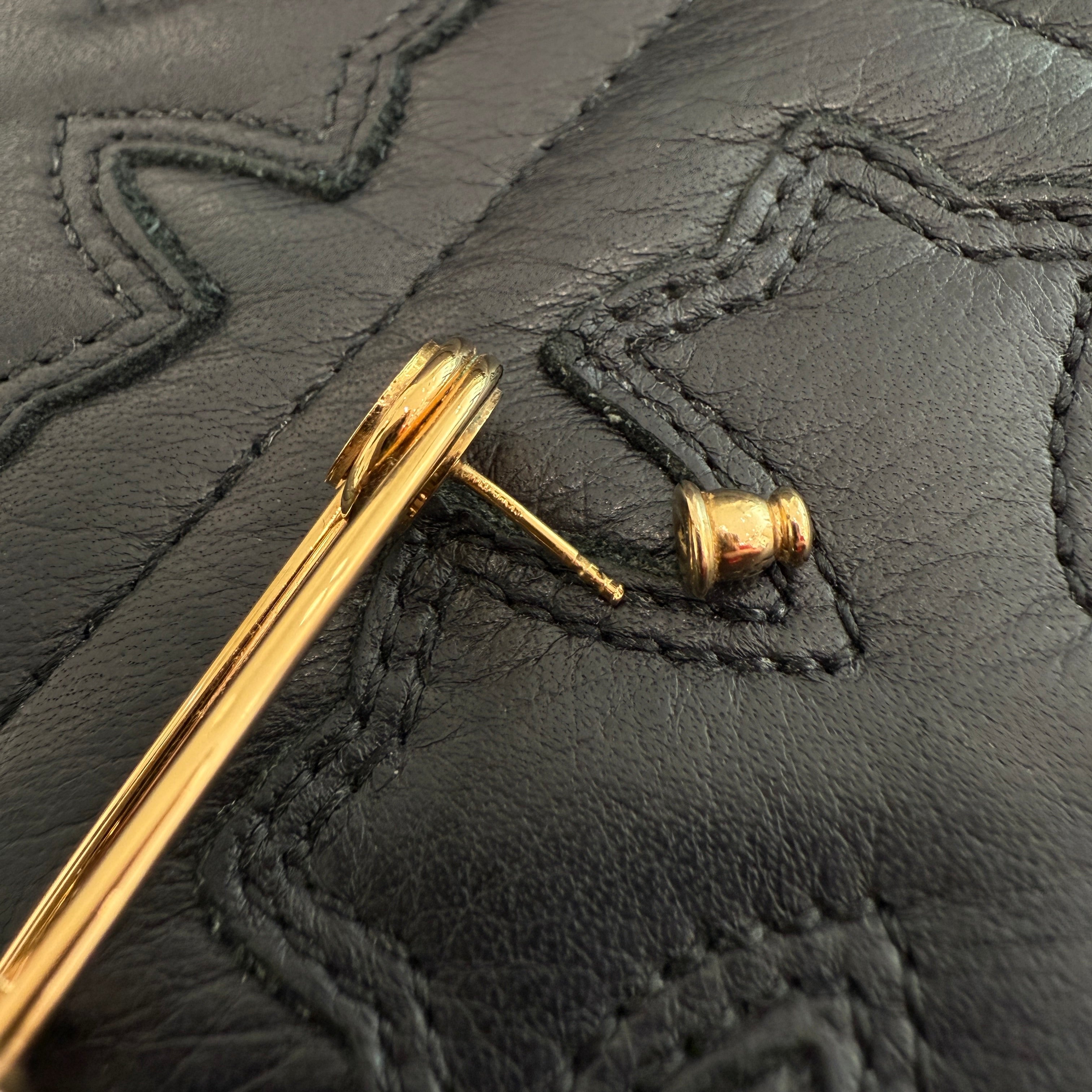 FENDI × VERSACE 2022SS FENDACE Medusa Greca Safety Pin Earrings 8AH584A44GF089U フェンディ × ヴェルサーチェ フェンダーチェ メデューサ グレカ セーフティピン イヤリング