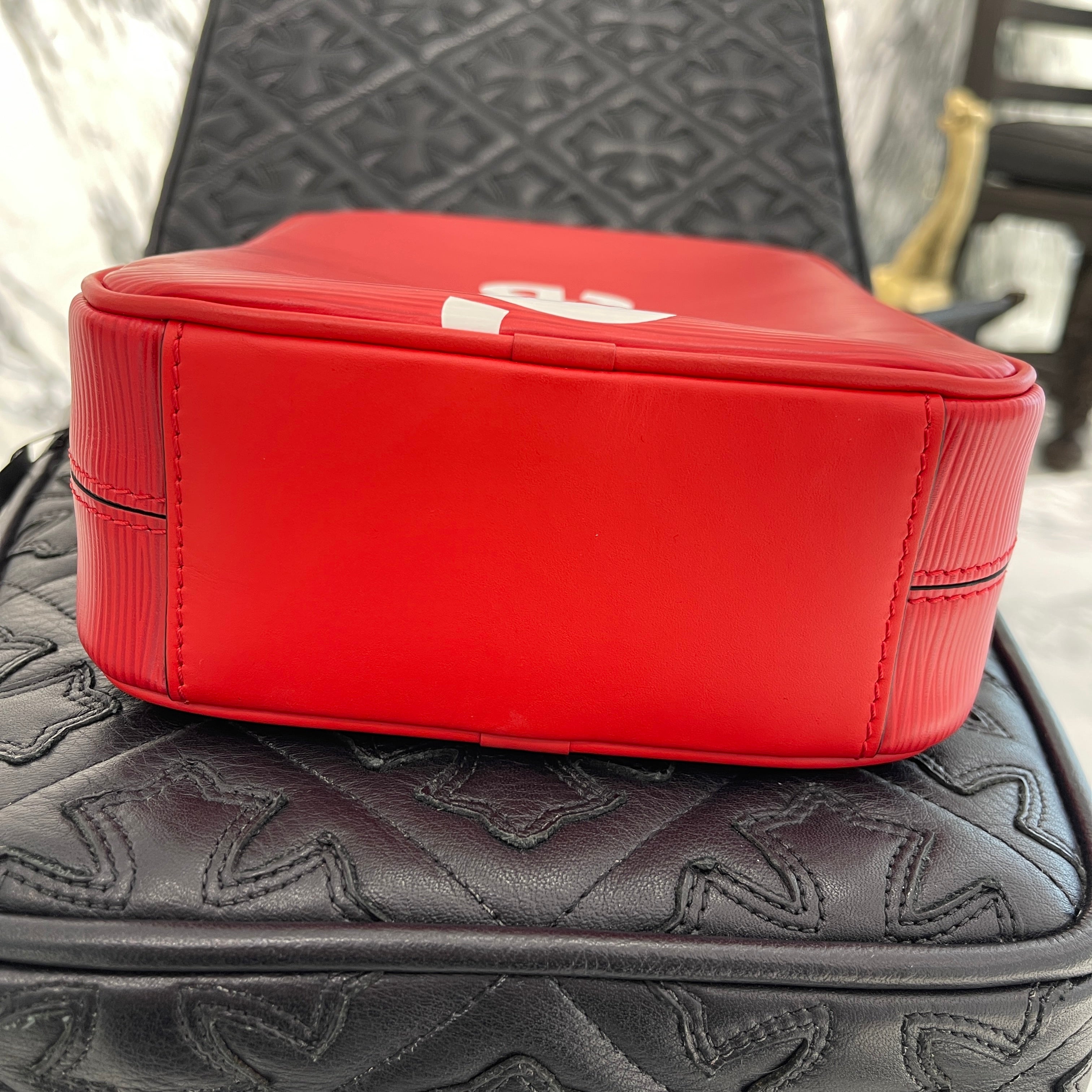 Supreme × LOUIS VUITTON 2017AW Danube Epi PM M53417 シュプリーム × ルイヴィトン ダヌーブ エピ PM ショルダーバッグ