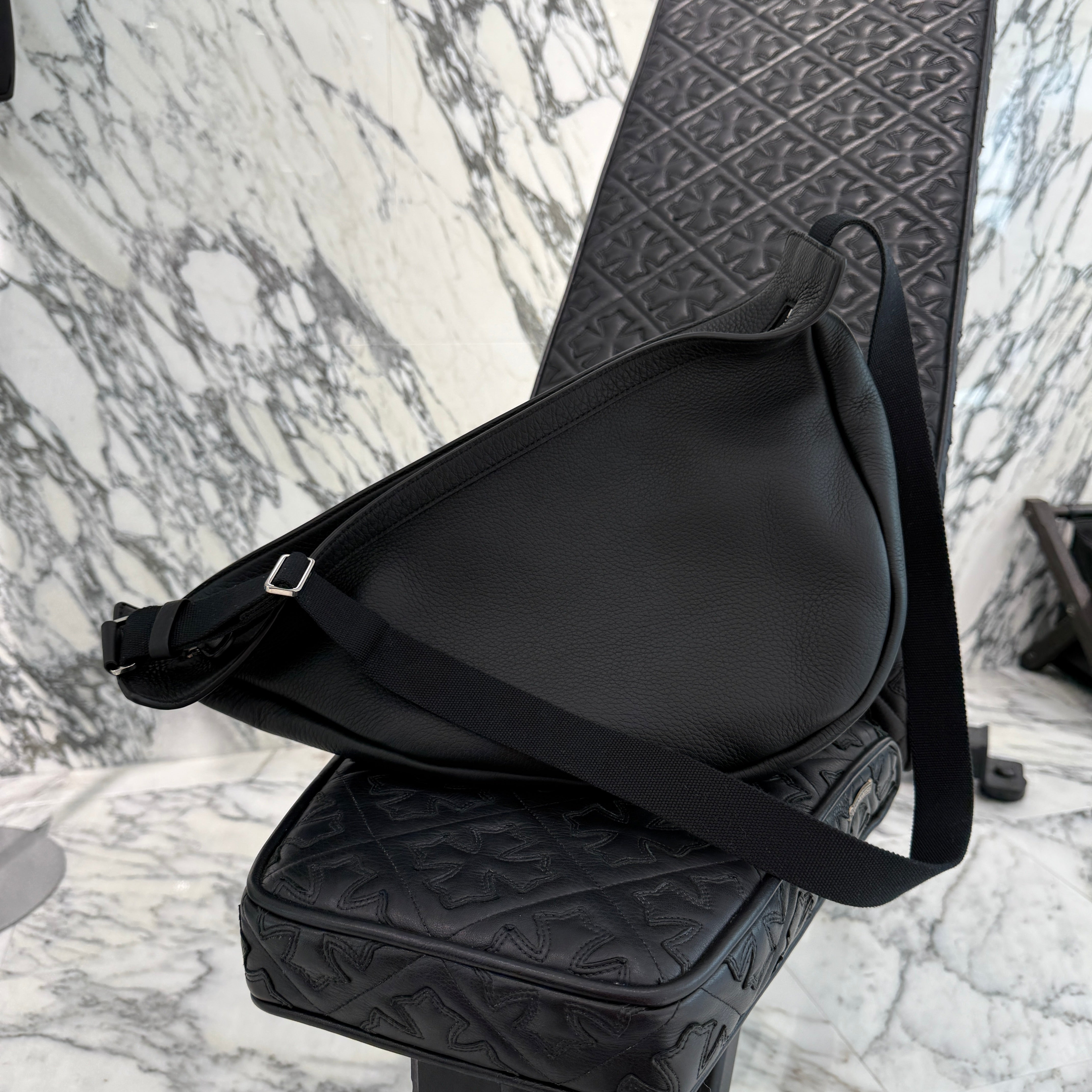 THE ROW Large Slouchy Banana Bag  ザ・ロウ ラージ スラウチーバナナ バッグ