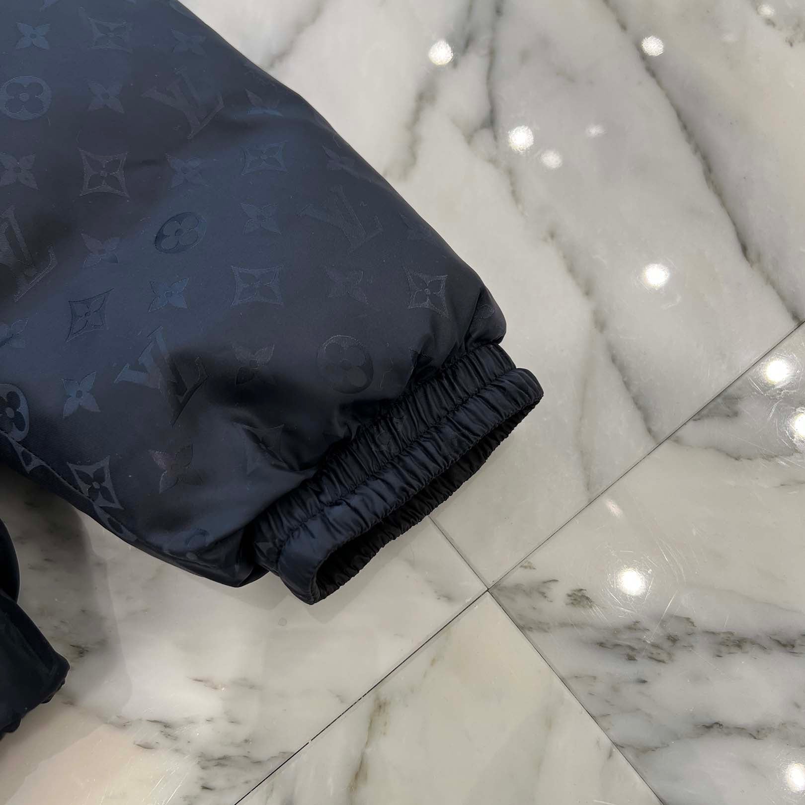 LOUIS VUITTON 2019AW Monogram Reversible Down Jacket Size 56 ルイヴィトン モノグラムリバーシブルダウンジャケット サイズ56