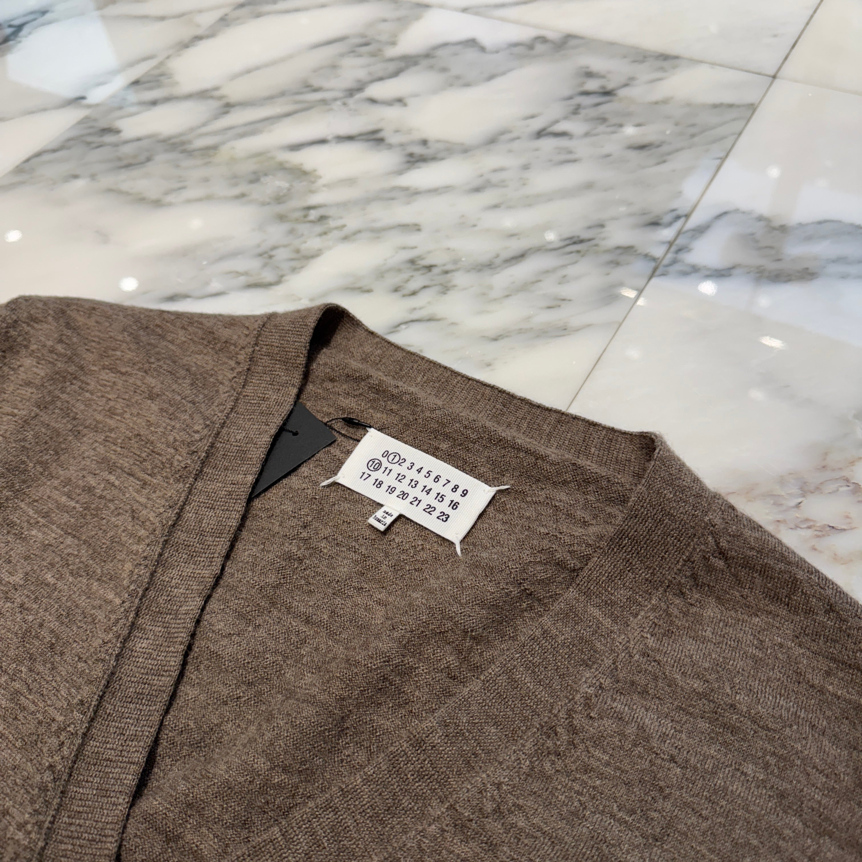 Maison Margiela 2024AW Elbow Patch Wool Knit Cardigan S50HP0012 M13062 Size XL メゾンマルジェラ エルボーパッチ ウールニット カーディガン サイズXL