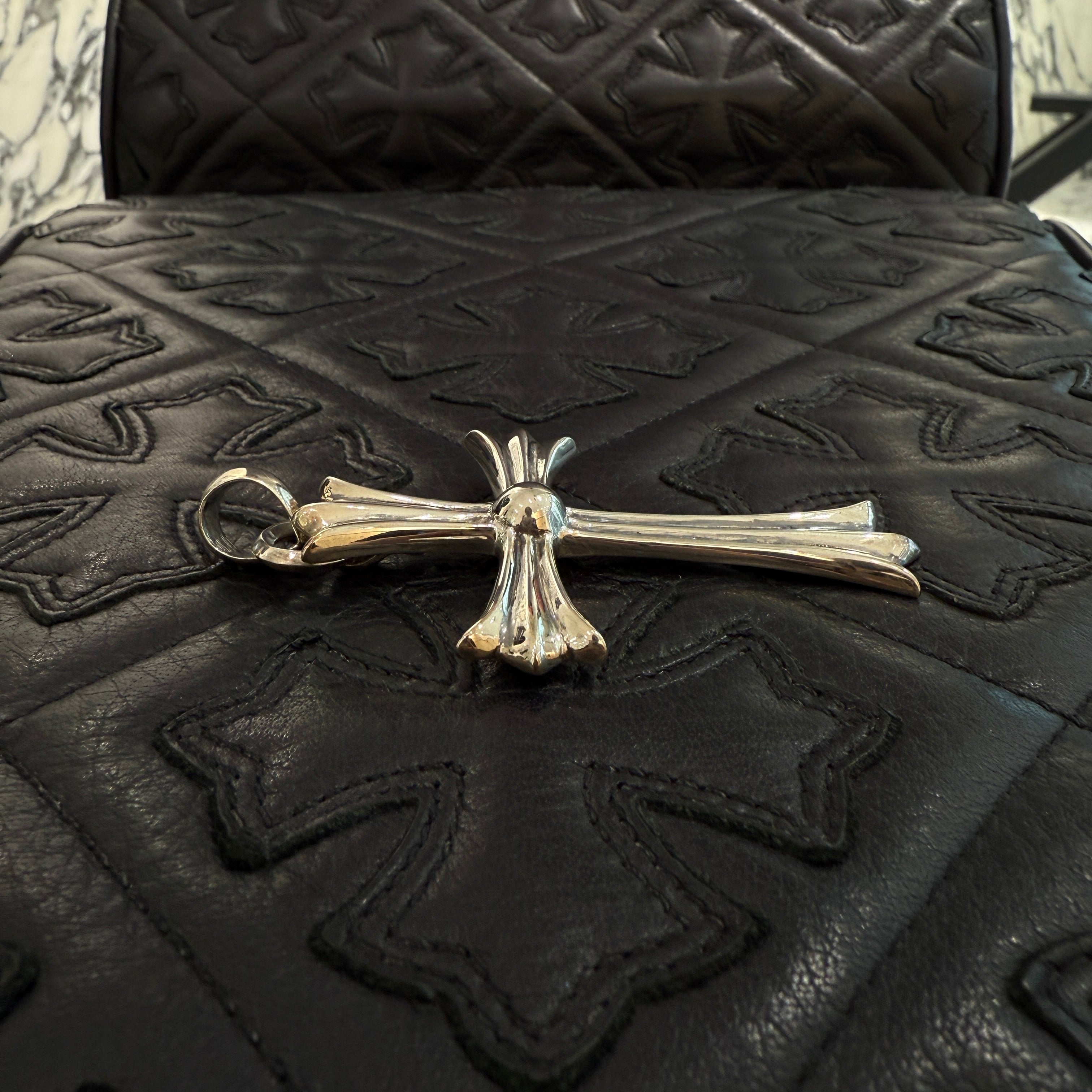 CHROME HEARTS Large Cross With Bail Pendant Top クロムハーツ ラージクロス ウィズ ベイル ペンダントトップ