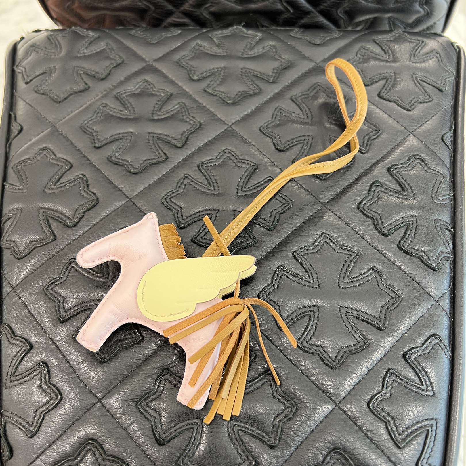 【新品未使用】エルメス(Hermes) ペガサス チャーム PMブラック K刻印 楽天市場】《 新品 》 エルメス ロデオ ペガサス「RODEO PEGASUS