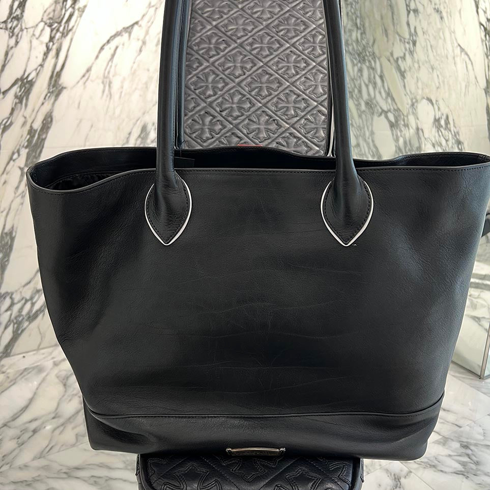 クロムハーツ黒レザー トートバッグ クロスデザイン CHROME HEARTS（クロムハーツ） 【現行 / 美品】CHROME HEARTS FS