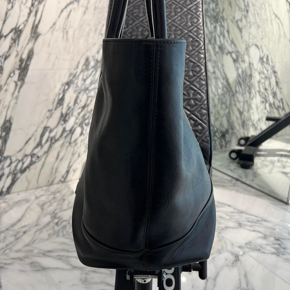 CHROME HEARTSクロムハーツ3セメタリーブラックレザートートバッグ CHROME HEARTS 3 Cemetery Cross Patch Leather Tote Bag クロムハーツ