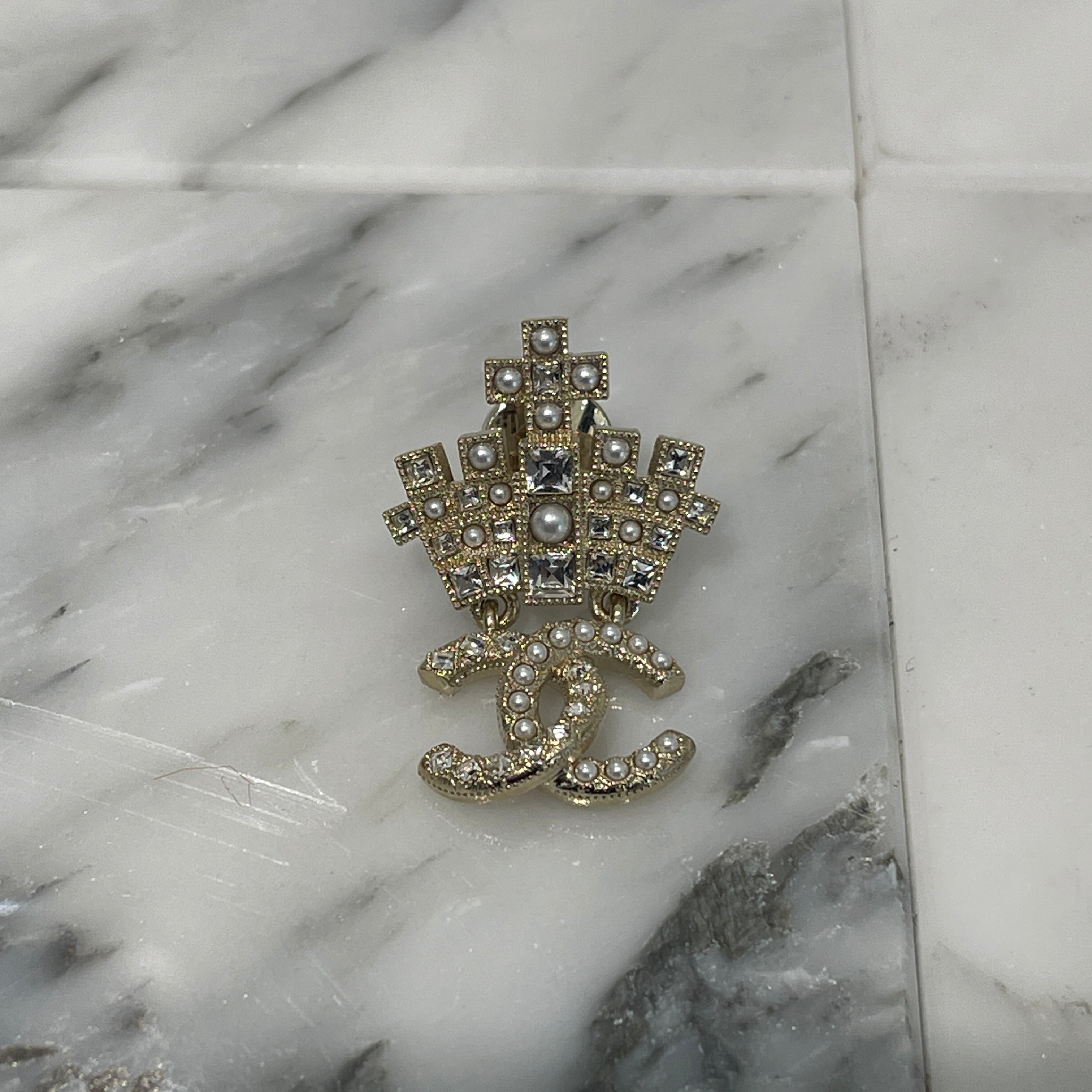 CHANEL 2021AW Coco Mark Crown Brooch シャネル ココマーク 王冠モチーフ ブローチ
