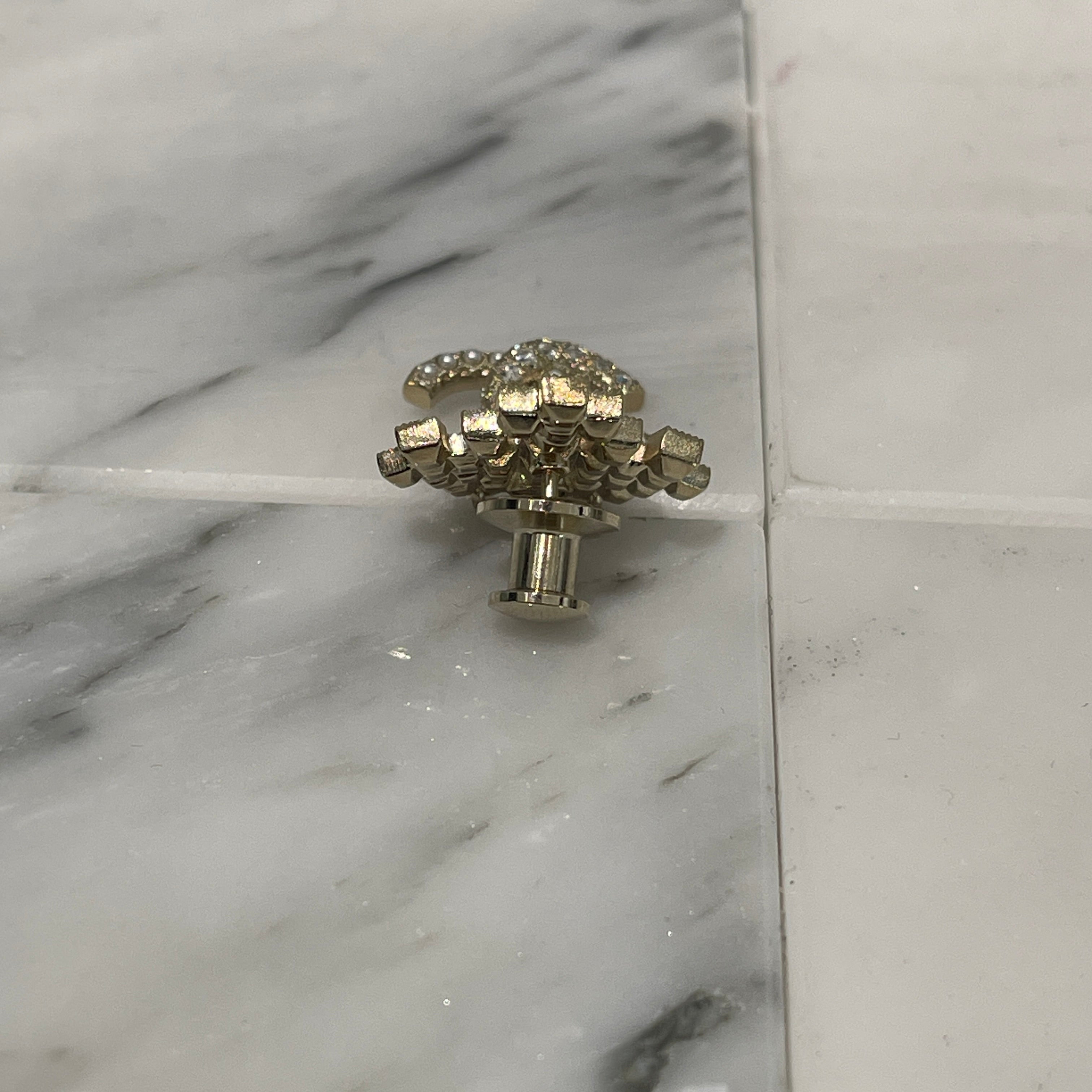 CHANEL 2021AW Coco Mark Crown Brooch シャネル ココマーク 王冠モチーフ ブローチ