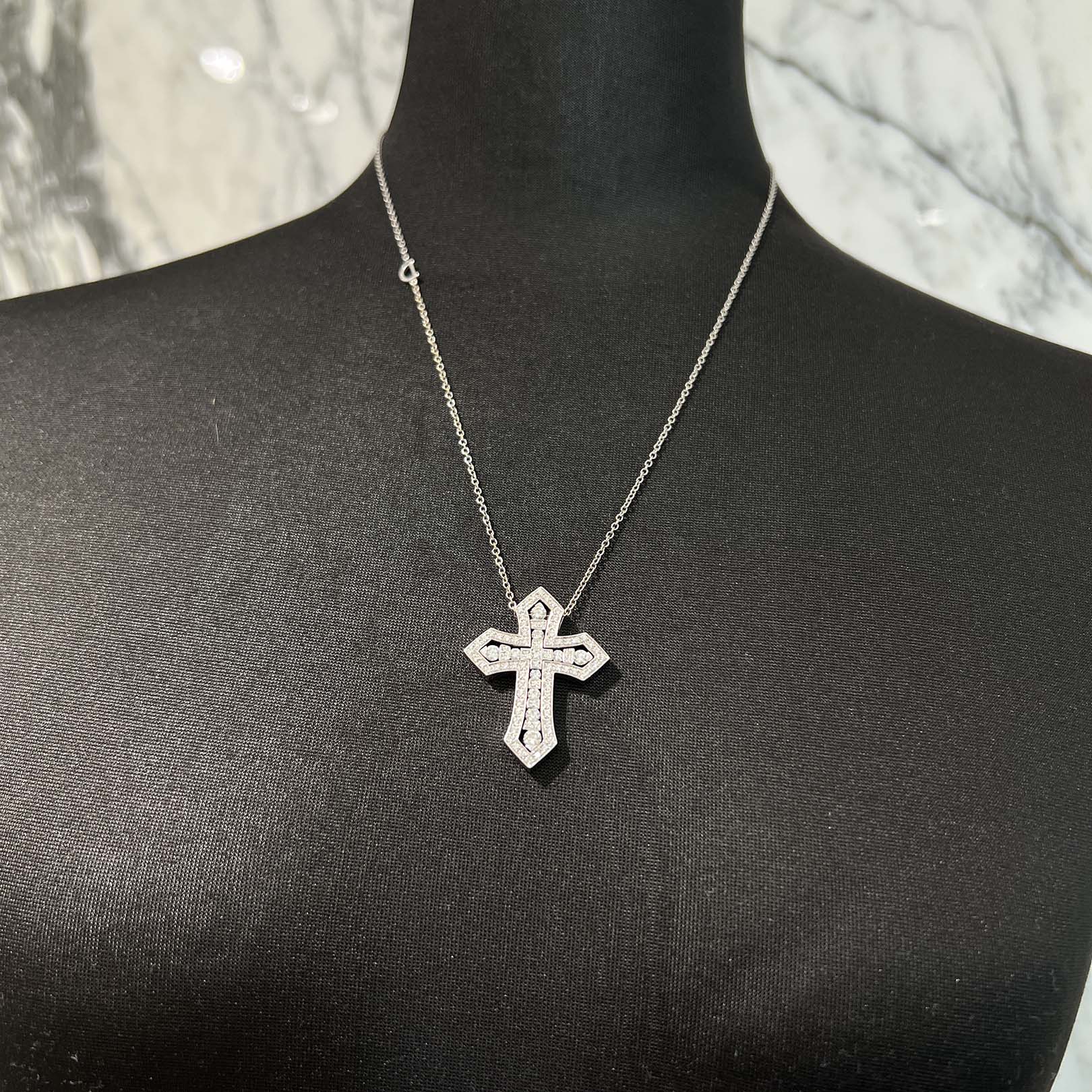 DAMIANI 18KWG Belle Epoque Diamond Crown Necklace 3181AL