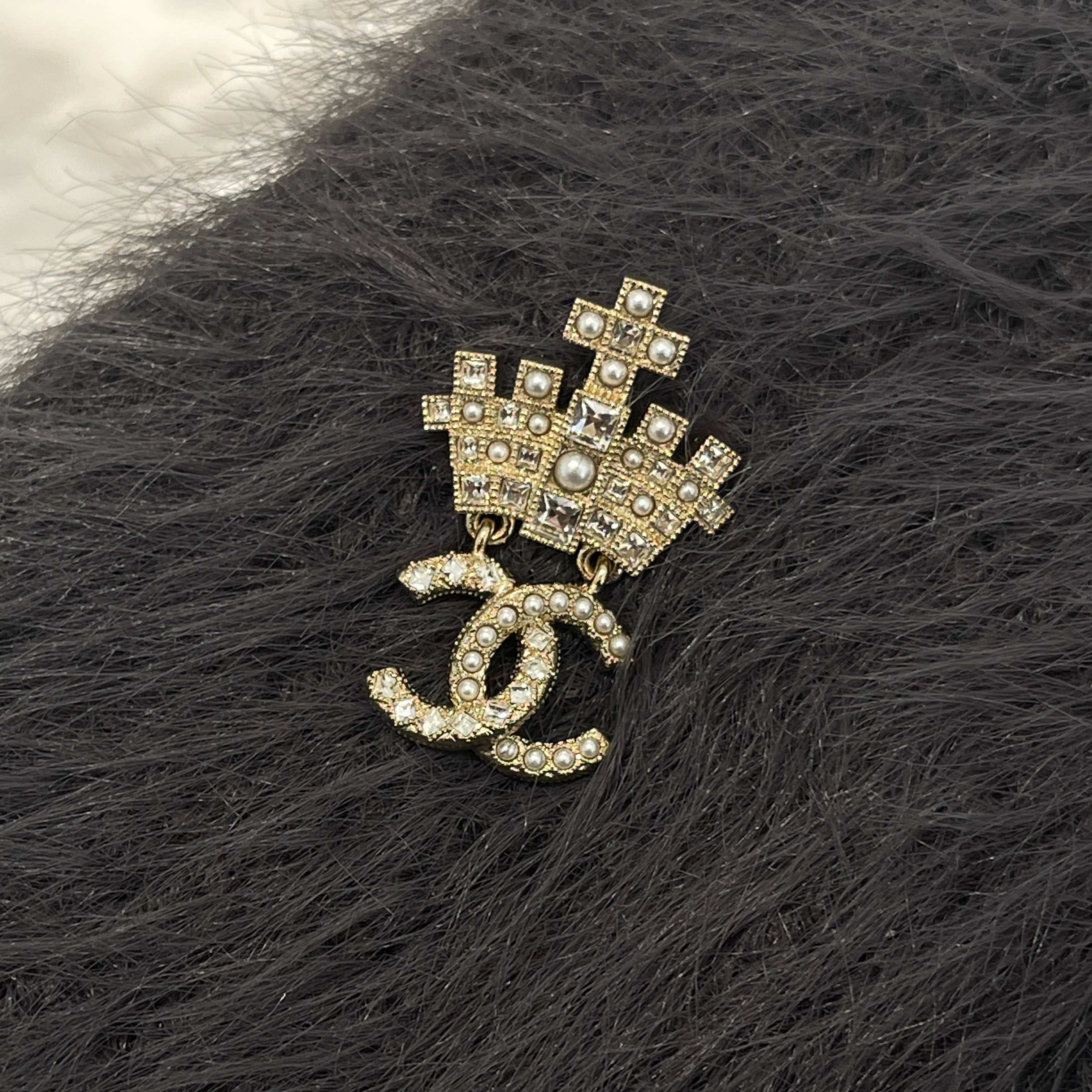 CHANEL 2021AW Coco Mark Crown Brooch シャネル ココマーク 王冠モチーフ ブローチ