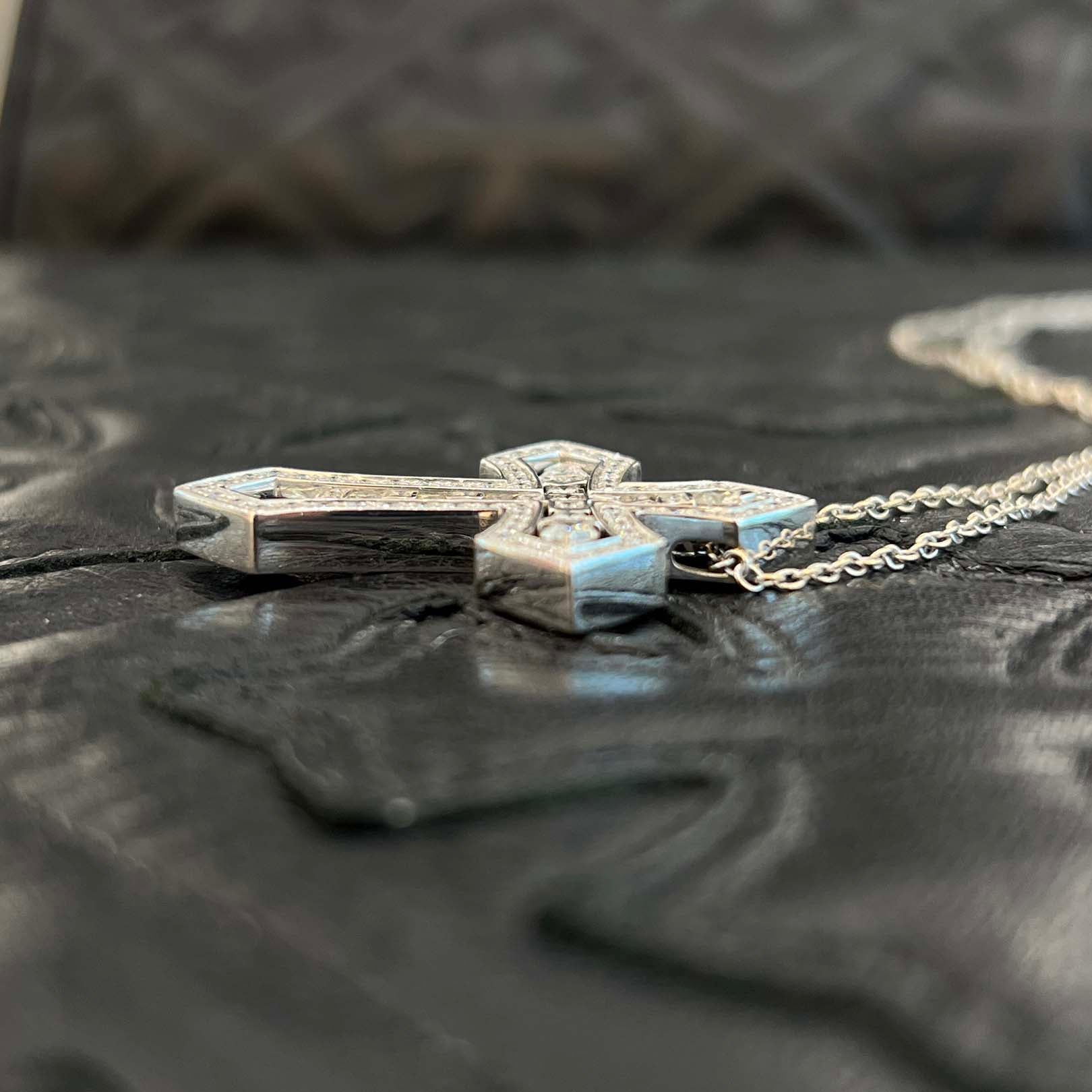 DAMIANI 18KWG Belle Epoque Diamond Crown Necklace 3181AL ダミアーニ 18KWG ベルエポック ダイヤモンド クラウン ネックレス