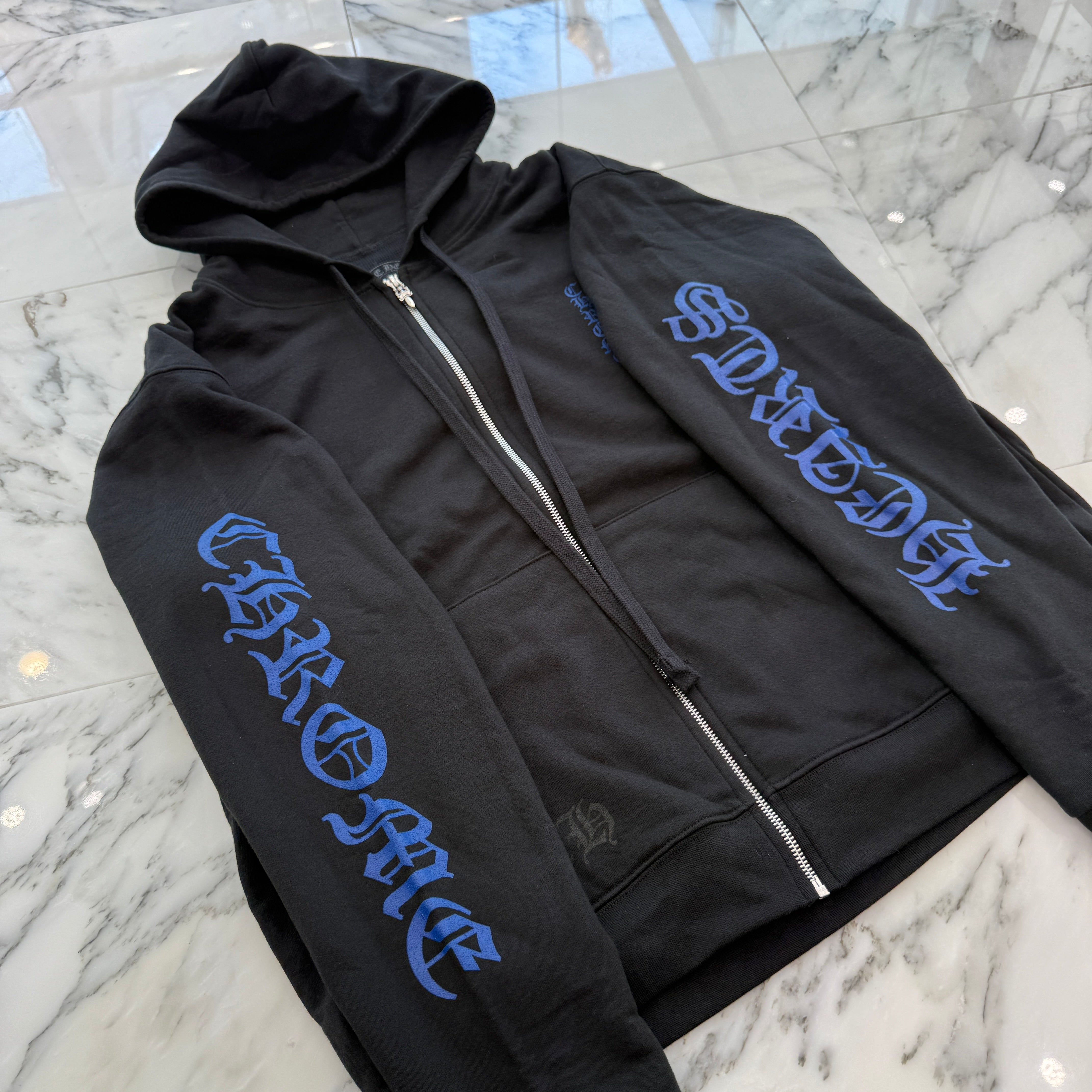 CHROME HEARTS Vertical Logo Zip Up Hoodie Size M クロムハーツ ヴァーティカルロゴ ジップアップフーディー サイズM