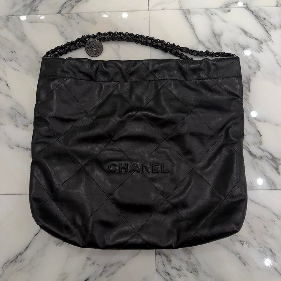 CHANEL 22 Small Shiny Calf Leather Chain Shoulder Bag シャネル 22 スモール シャイニーカーフスキン チェーン ショルダーバッグ