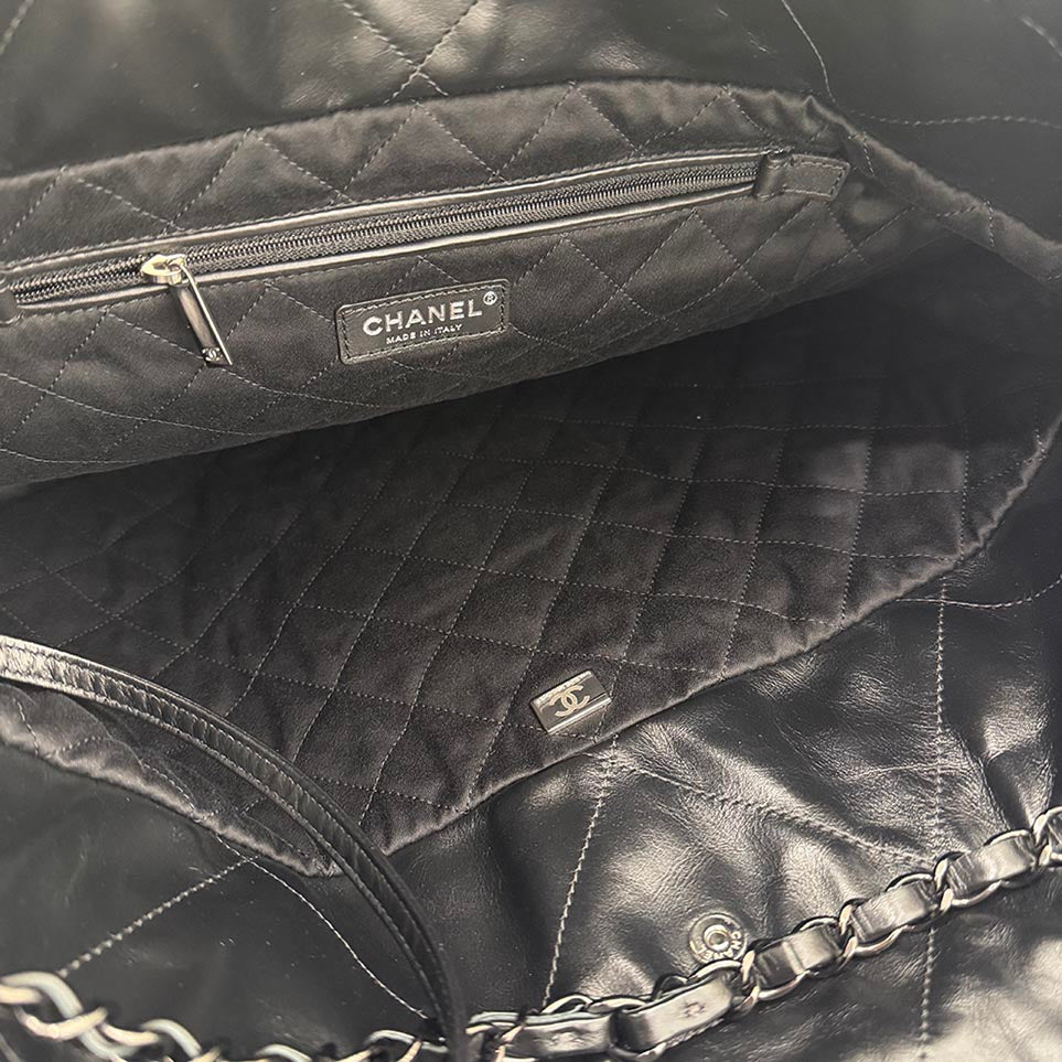 CHANEL 22 Small Shiny Calf Leather Chain Shoulder Bag シャネル 22 スモール シャイニーカーフスキン チェーン ショルダーバッグ