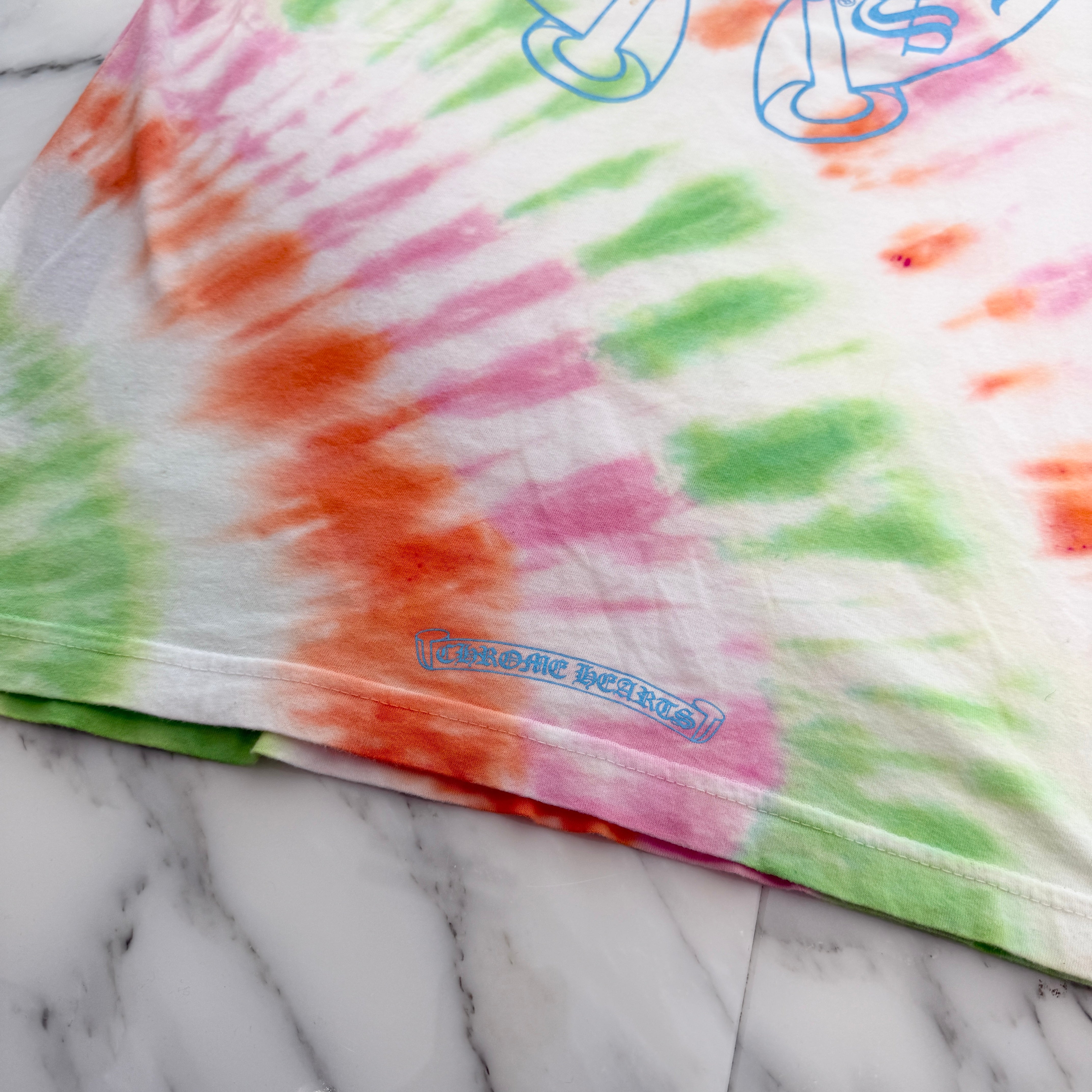 CHROME HEARTS × BELLA HADID Tie Dye Dyeing Initial Horseshoe Print Tee Size L クロムハーツ × ベラハディッド タイダイ染め イニシャル ホースシュープリント Tシャツ サイズL