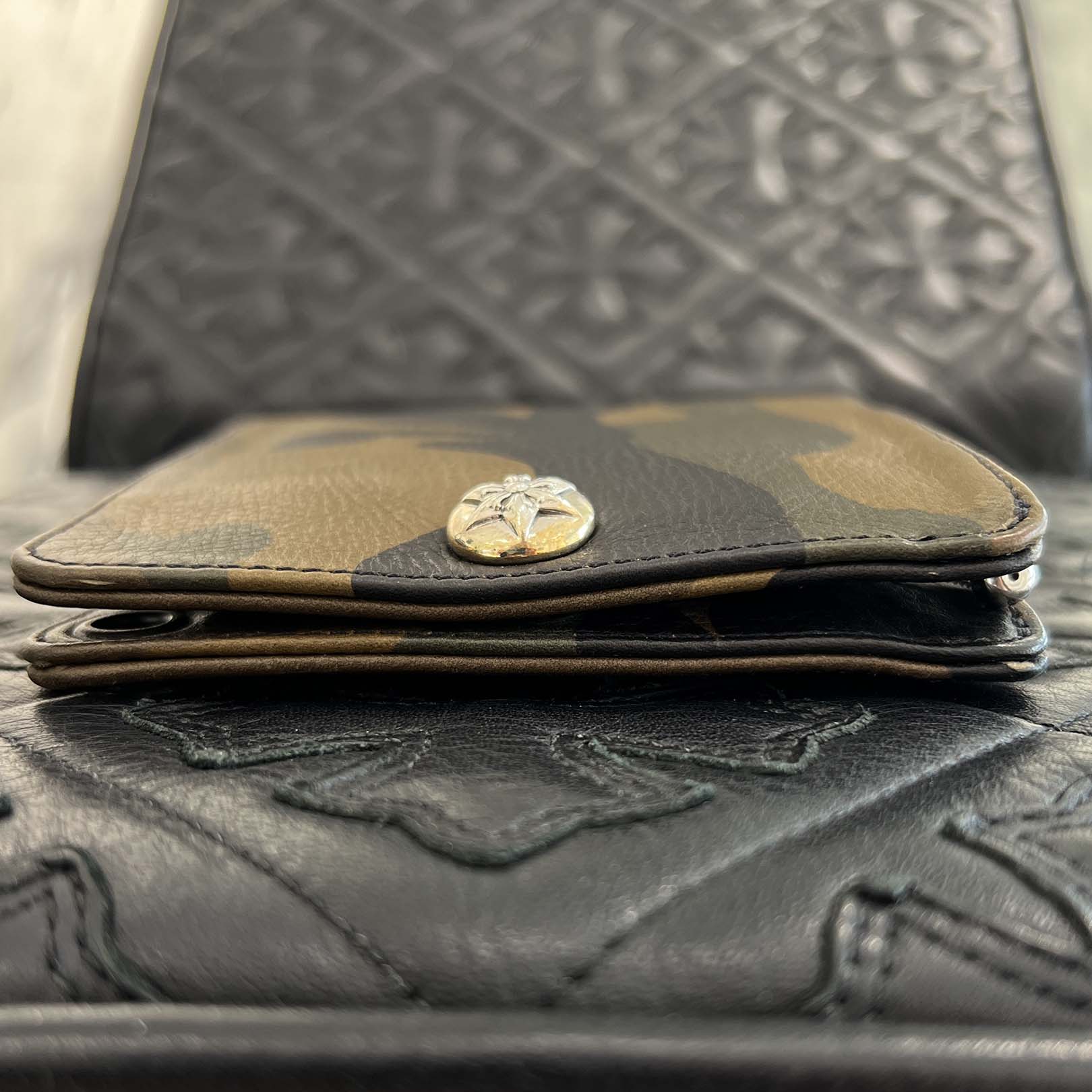 クロムハーツ  1SNAP スターボタン迷彩カモ柄レザー財布 メンズ CHROME HEARTS Camo 1SNAP Star Cross Ball Button Leather Wallet