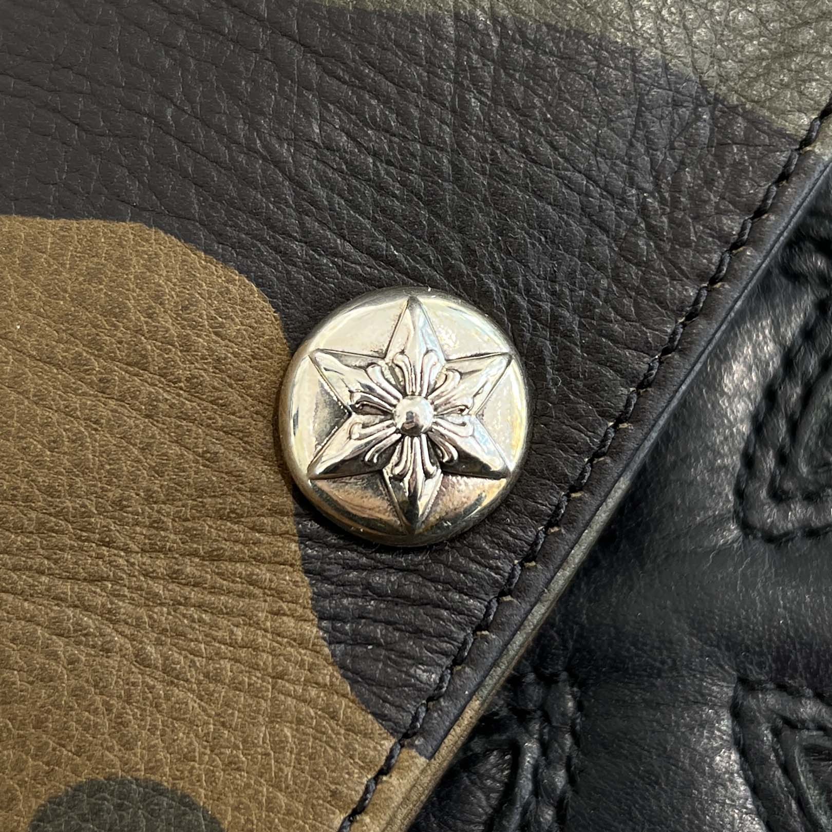 CHROME HEARTS Camo 1SNAP Star Cross Ball Button Leather Wallet