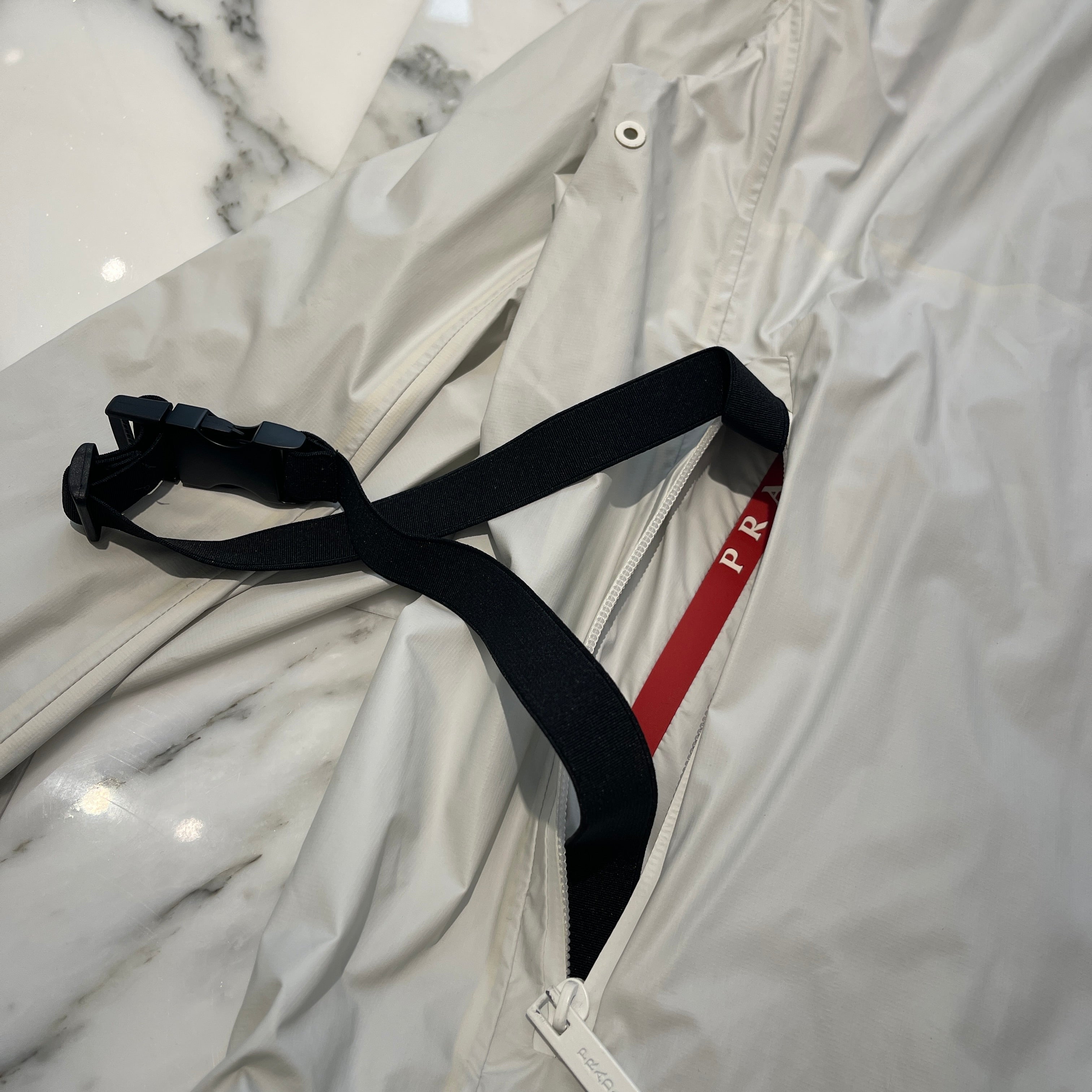 PRADA 2018AW Light Re-Nylon Hooded Jacket SGB035 S191 1T2Y Size 44 プラダ ライト リナイロン フーデッド ジャケット サイズ44