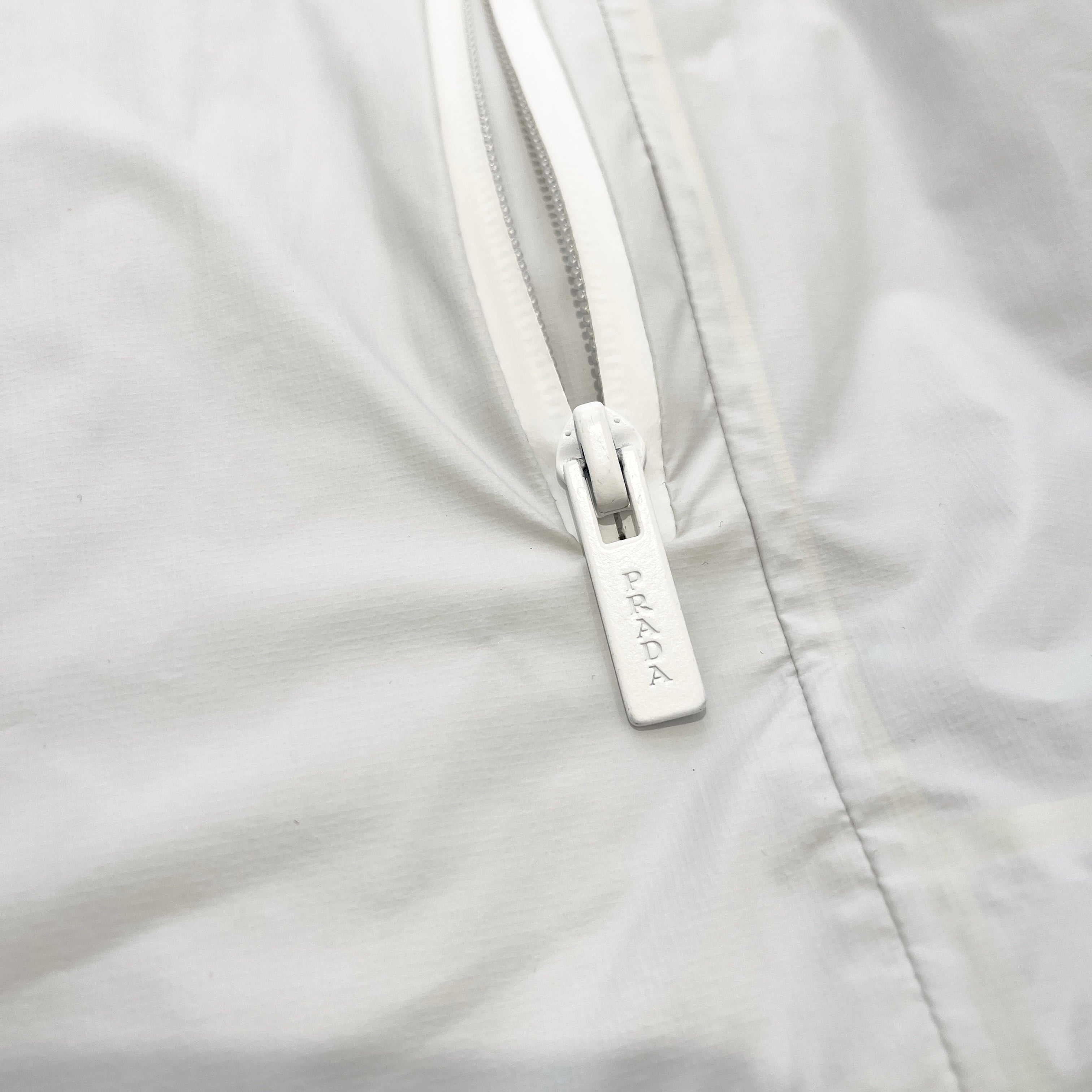 PRADA 2018AW Light Re-Nylon Hooded Jacket SGB035 S191 1T2Y Size 44 プラダ ライト リナイロン フーデッド ジャケット サイズ44