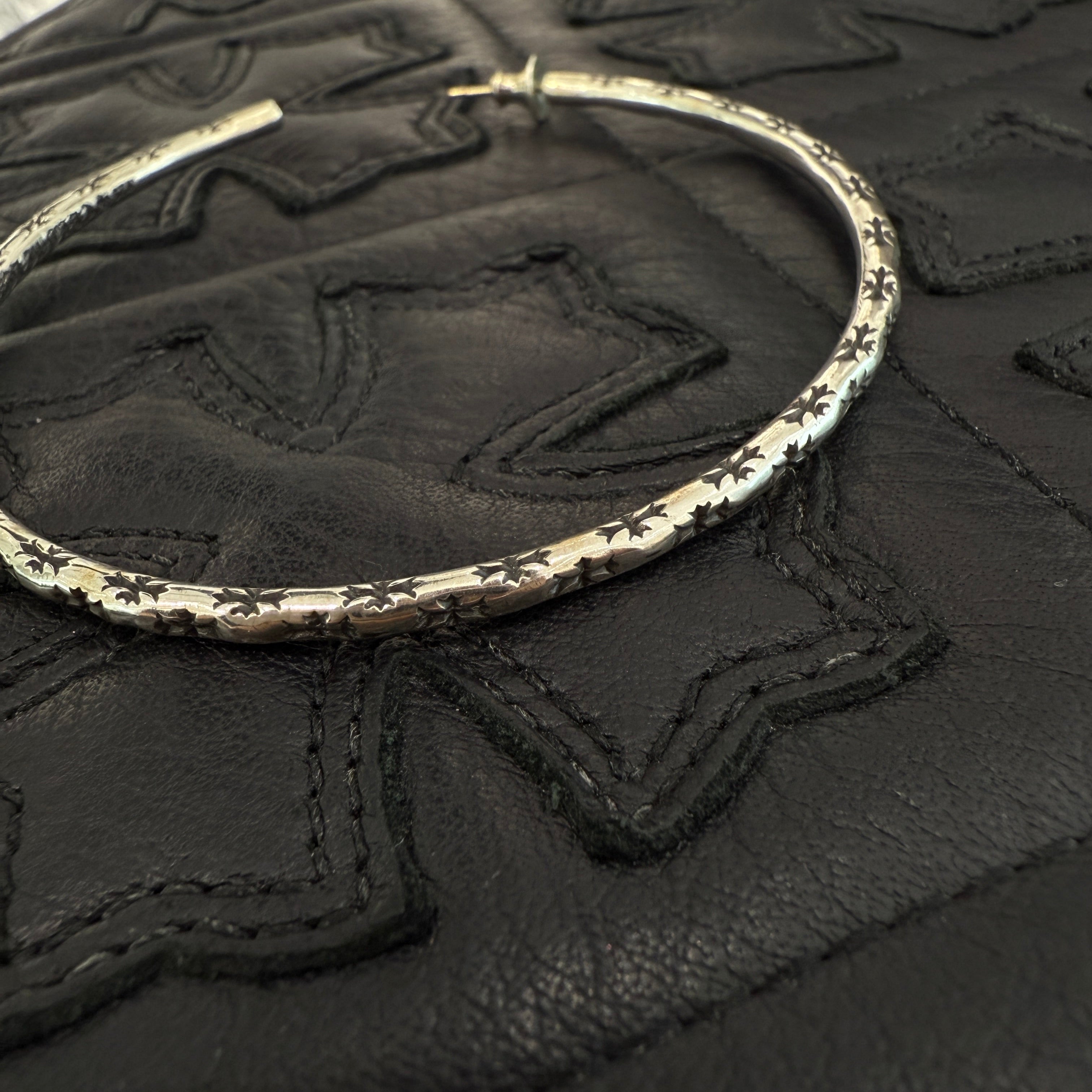 CHROME HEARTS(クロムハーツ) フープTiny Eピアス クロムハーツタイニーCHクロスフープイヤリング(ピアス)|クロム
