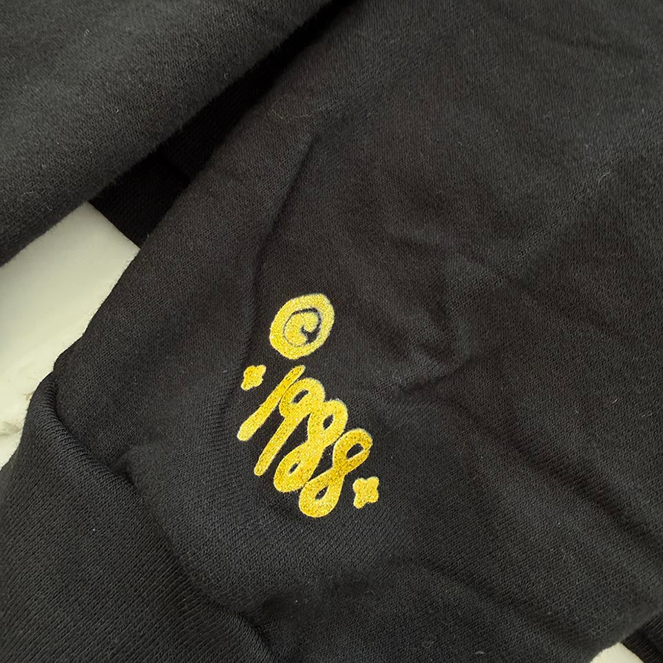 CHROME HEARTS 2024SS Online Limited Vertical Logo Gold Glitter Hoodie Size M クロムハーツ オンライン限定 ヴァーティカルロゴ ゴールドグリッターフーディ サイズM