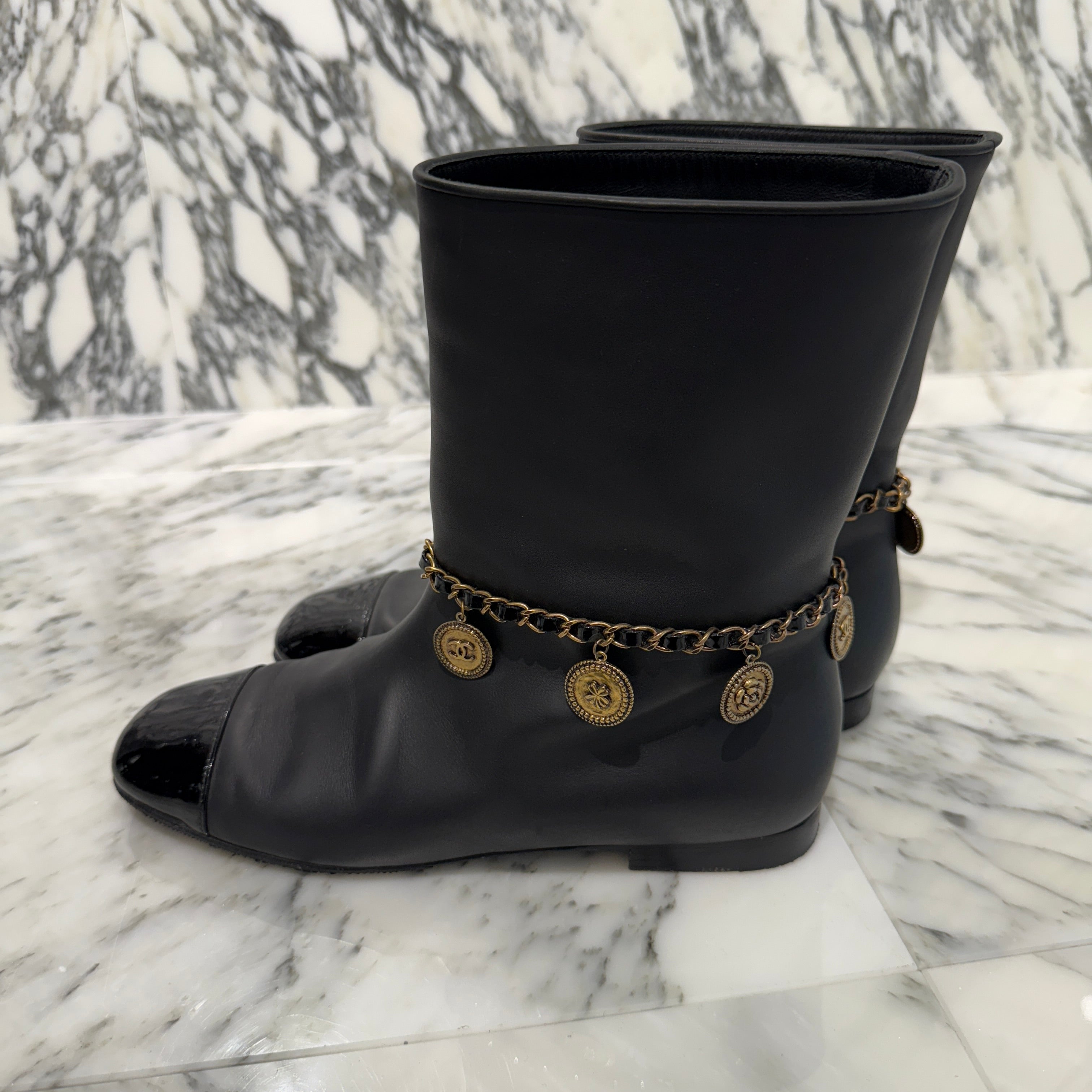 CHANEL CC Coin Charm Leather Short Boots G32929 Size 36C シャネル CC コインチャーム レザーショートブーツ サイズ36C