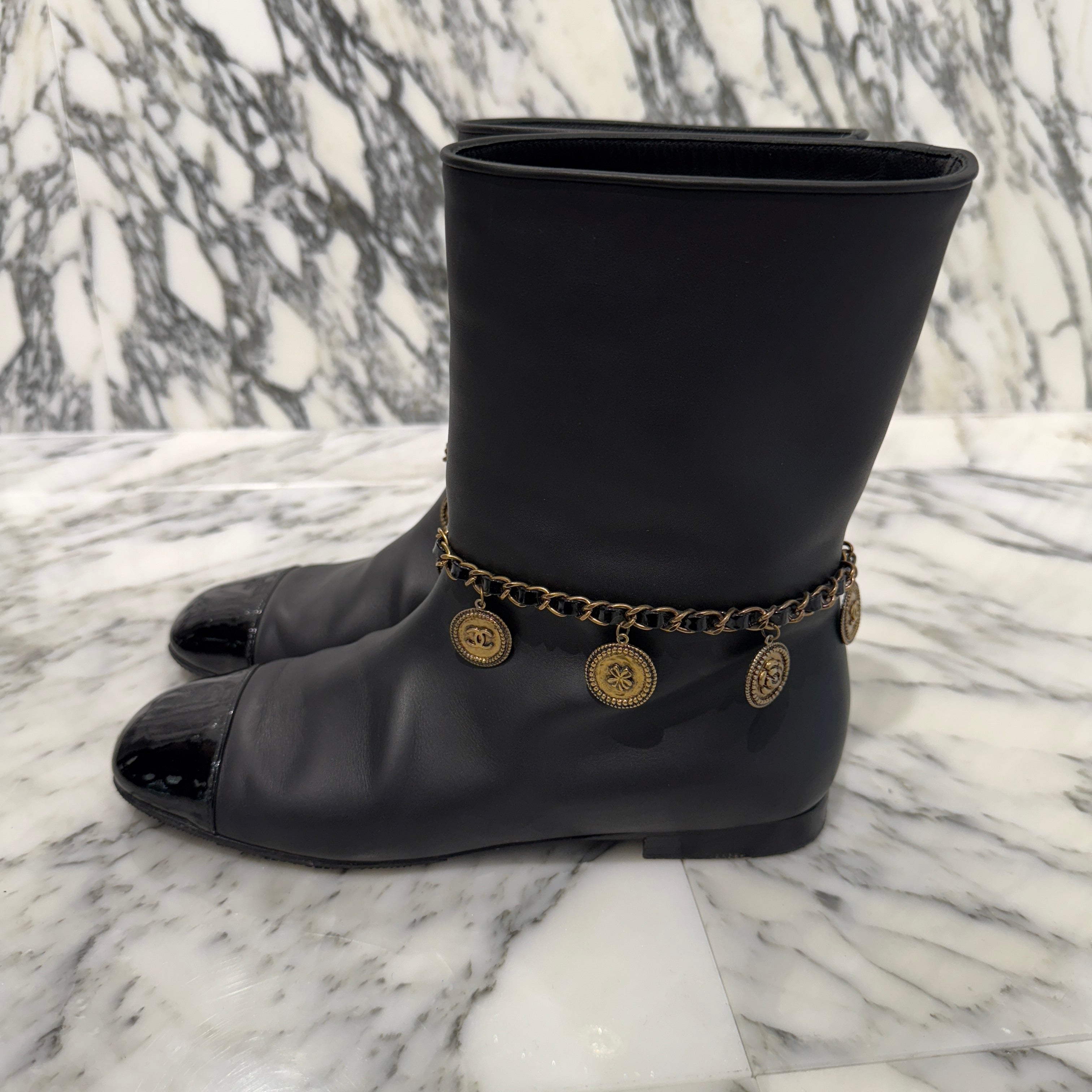 CHANEL CC Coin Charm Leather Short Boots G32929 Size 36C シャネル CC コインチャーム レザーショートブーツ サイズ36C