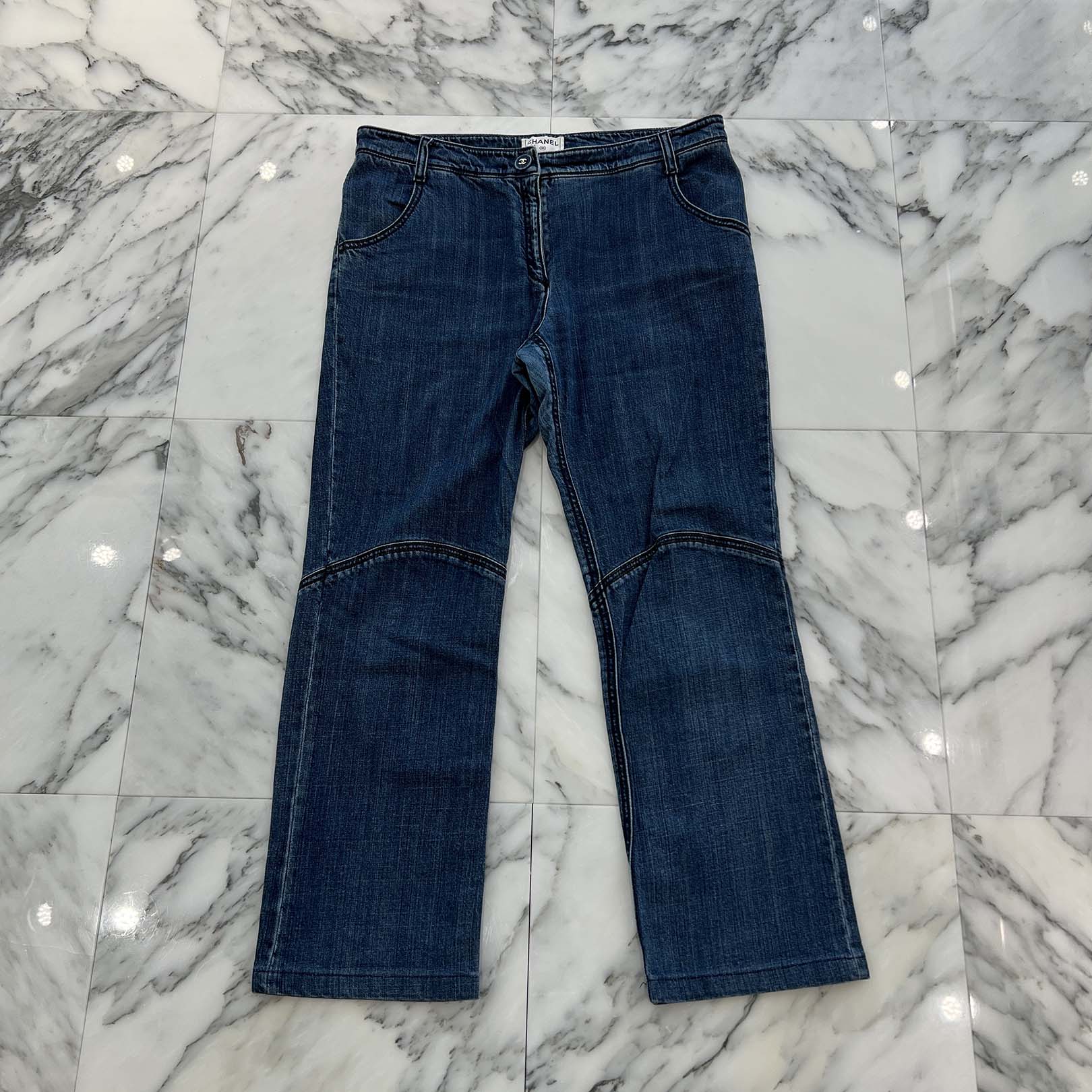 CHANEL COCO Button Denim Tapered Pants P31992V22199 Size 44 シャネル ココボタン デニム テーパードパンツ サイズ44