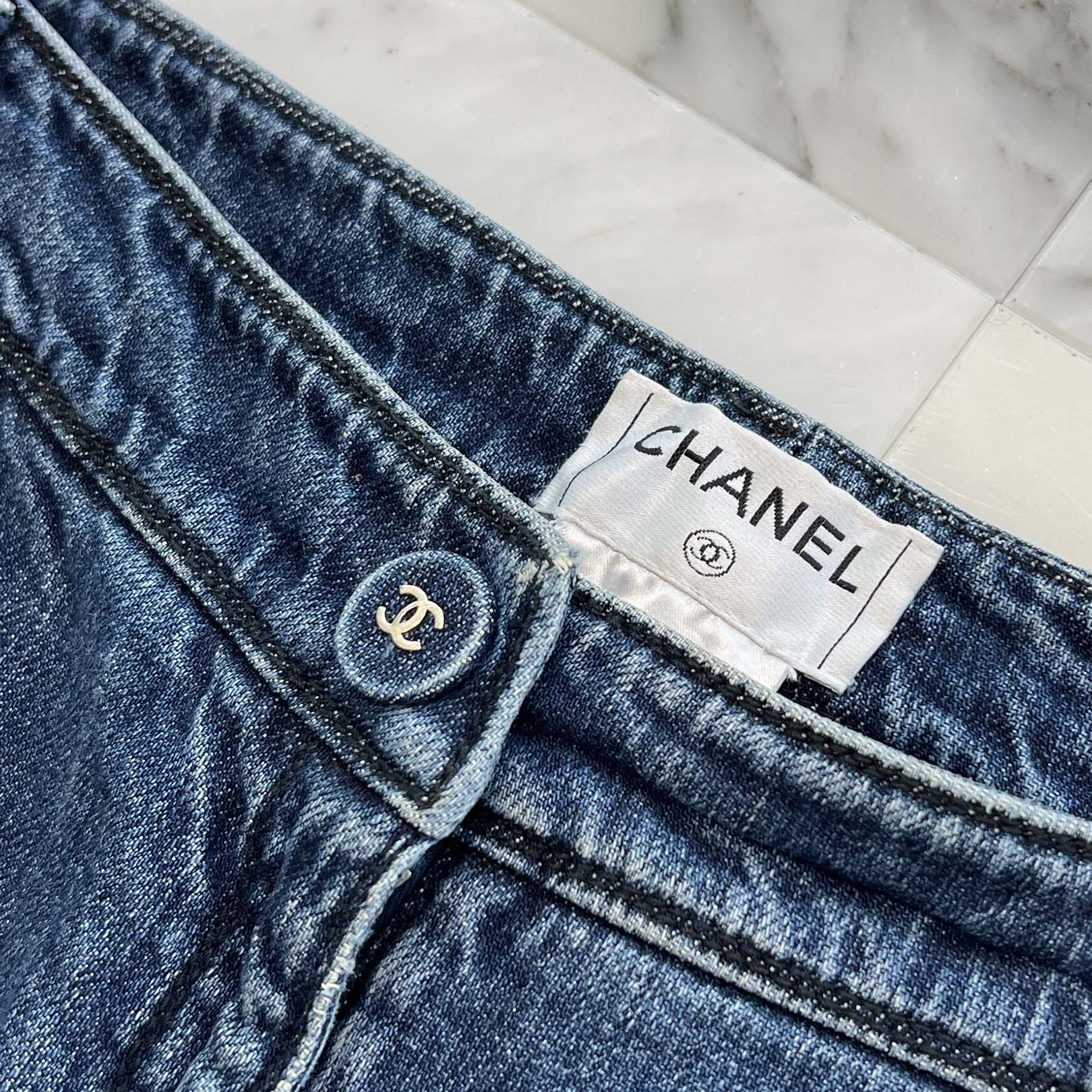 CHANEL COCO Button Denim Tapered Pants P31992V22199 Size 44 シャネル ココボタン デニム テーパードパンツ サイズ44