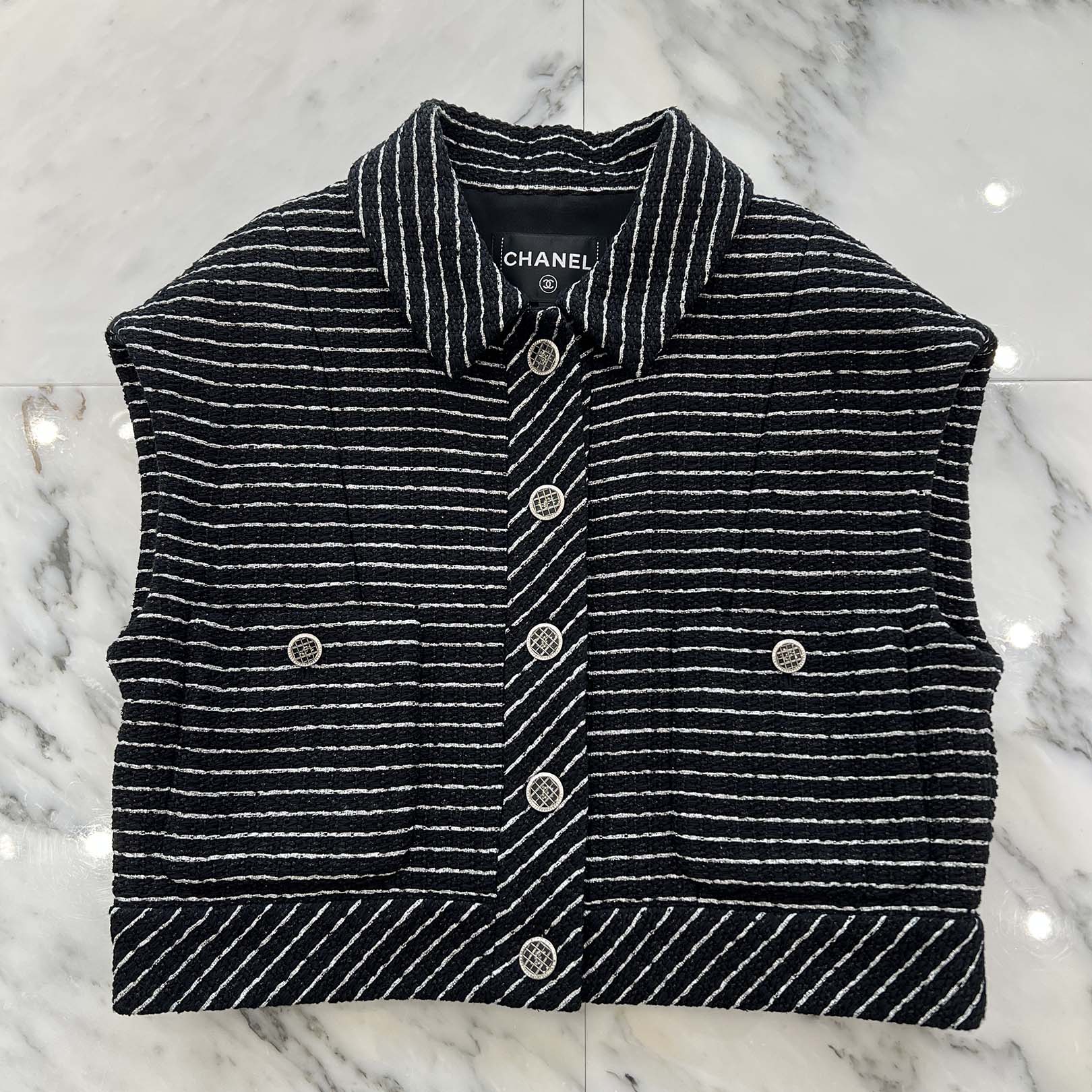 CHANEL 23P Coco Mark Button Tweed Sleeveless Vest P74408 V65951 NM465 Size 38 シャネル 23P ココマークボタン ツイードノースリーブベスト サイズ38