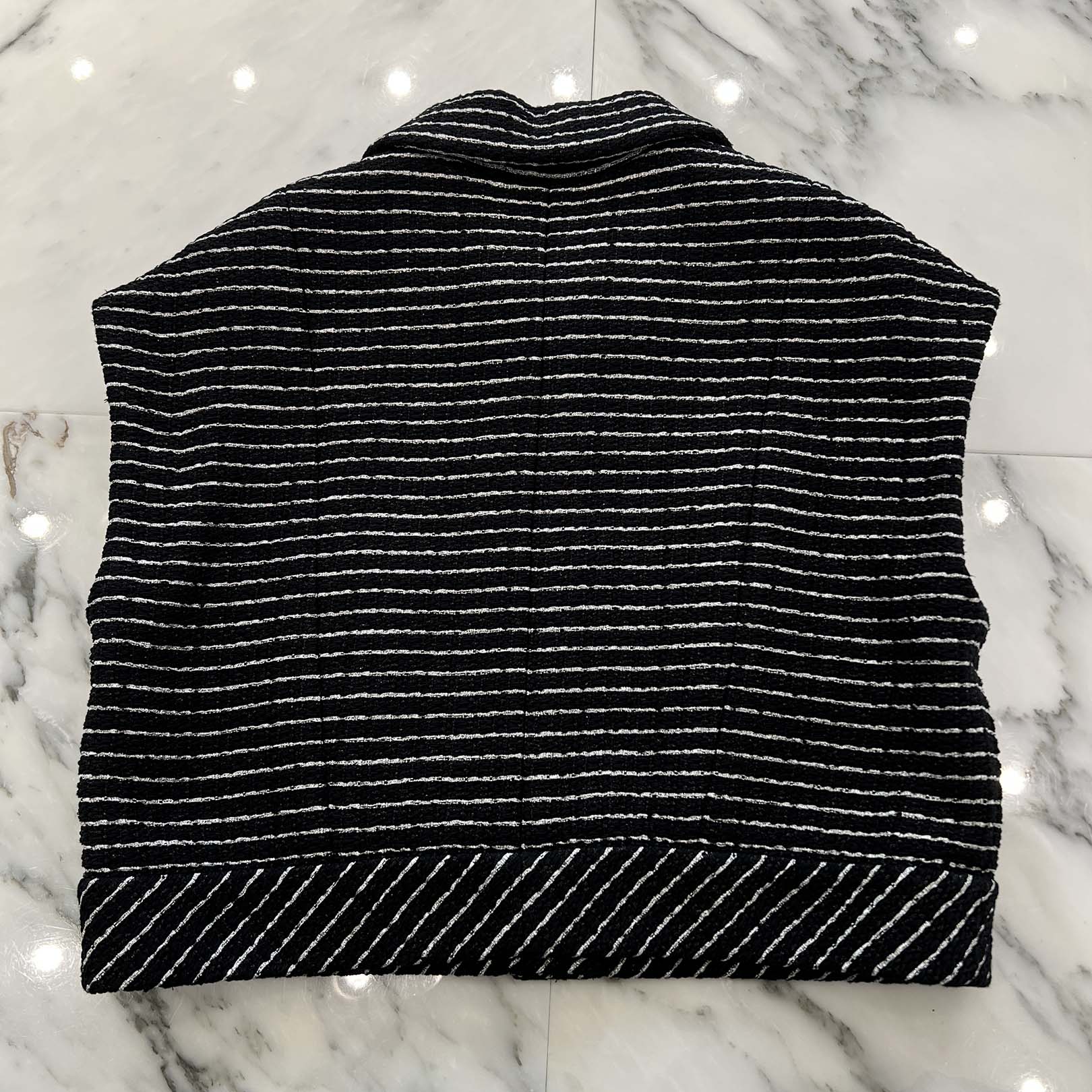 CHANEL 23P Coco Mark Button Tweed Sleeveless Vest P74408 V65951 NM465 Size 38 シャネル 23P ココマークボタン ツイードノースリーブベスト サイズ38