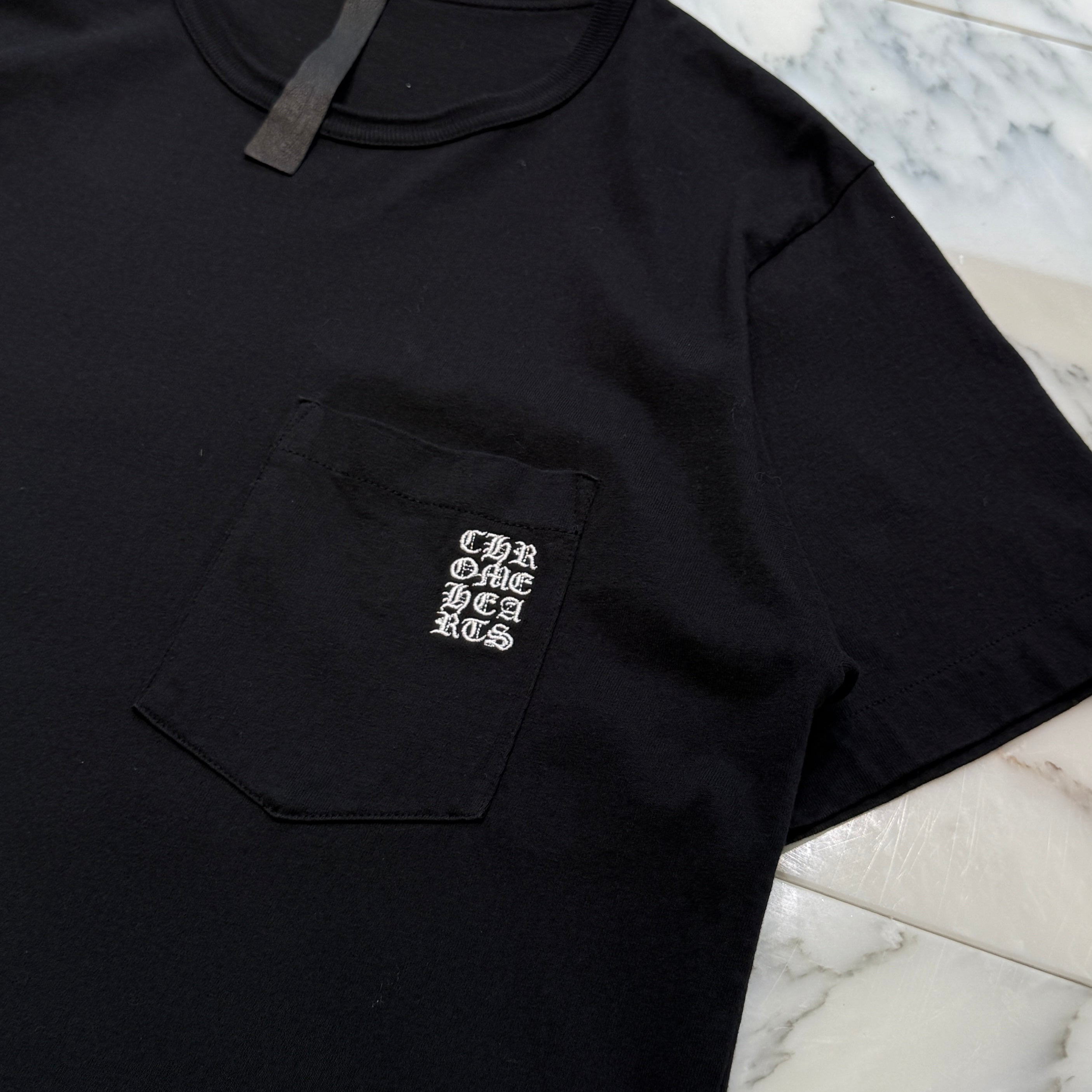 CHROME HEARTS Y NOT Vertical Logo Cross Embroidery Tee Size L クロムハーツ ワイノット バーティカルロゴ クロス刺繍 Tシャツ サイズL