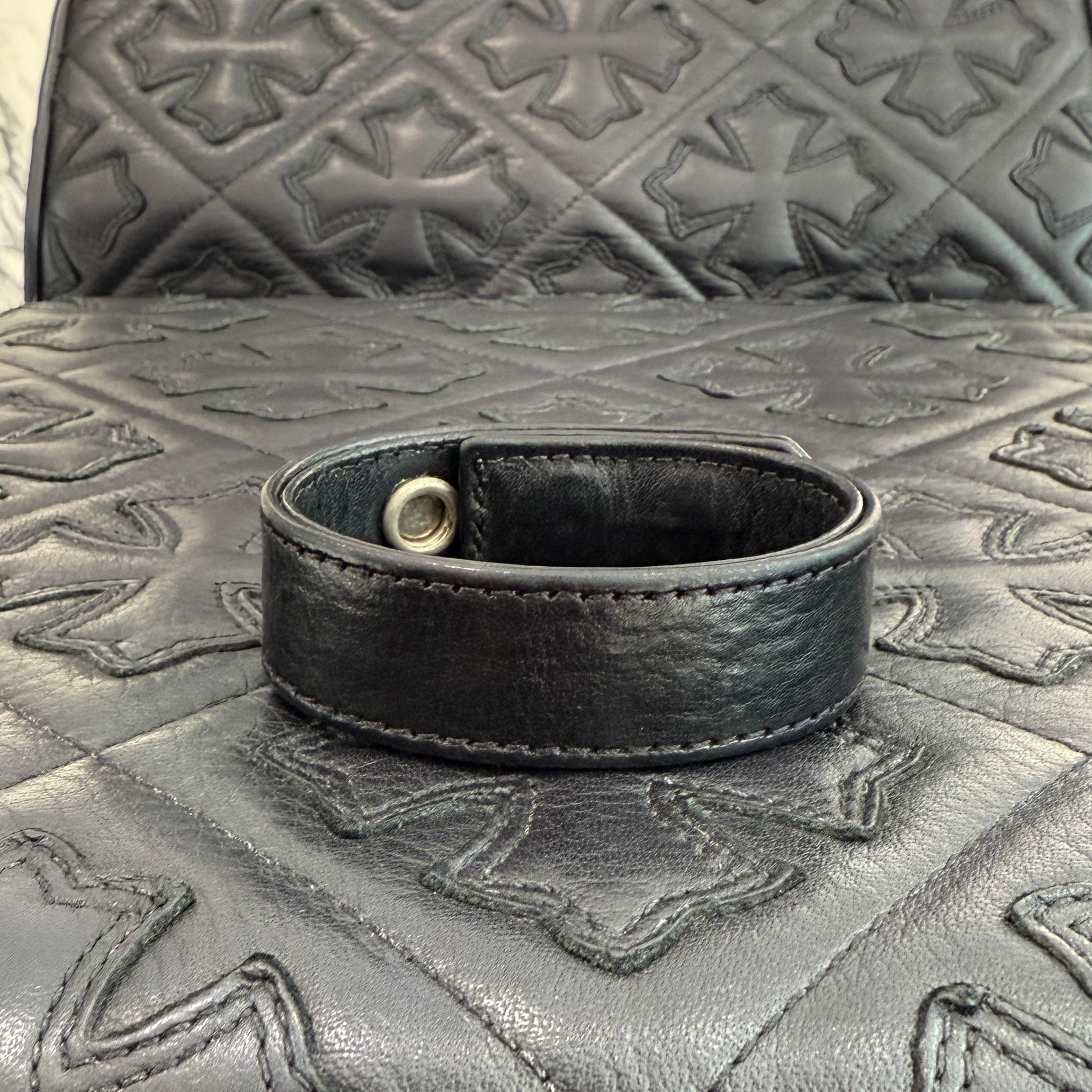 CHROME HEARTS 3BTN 2SNP LEATHER BRACELET クロムハーツ クロスボール 3ボタン 2スナップ レザーブレスレット