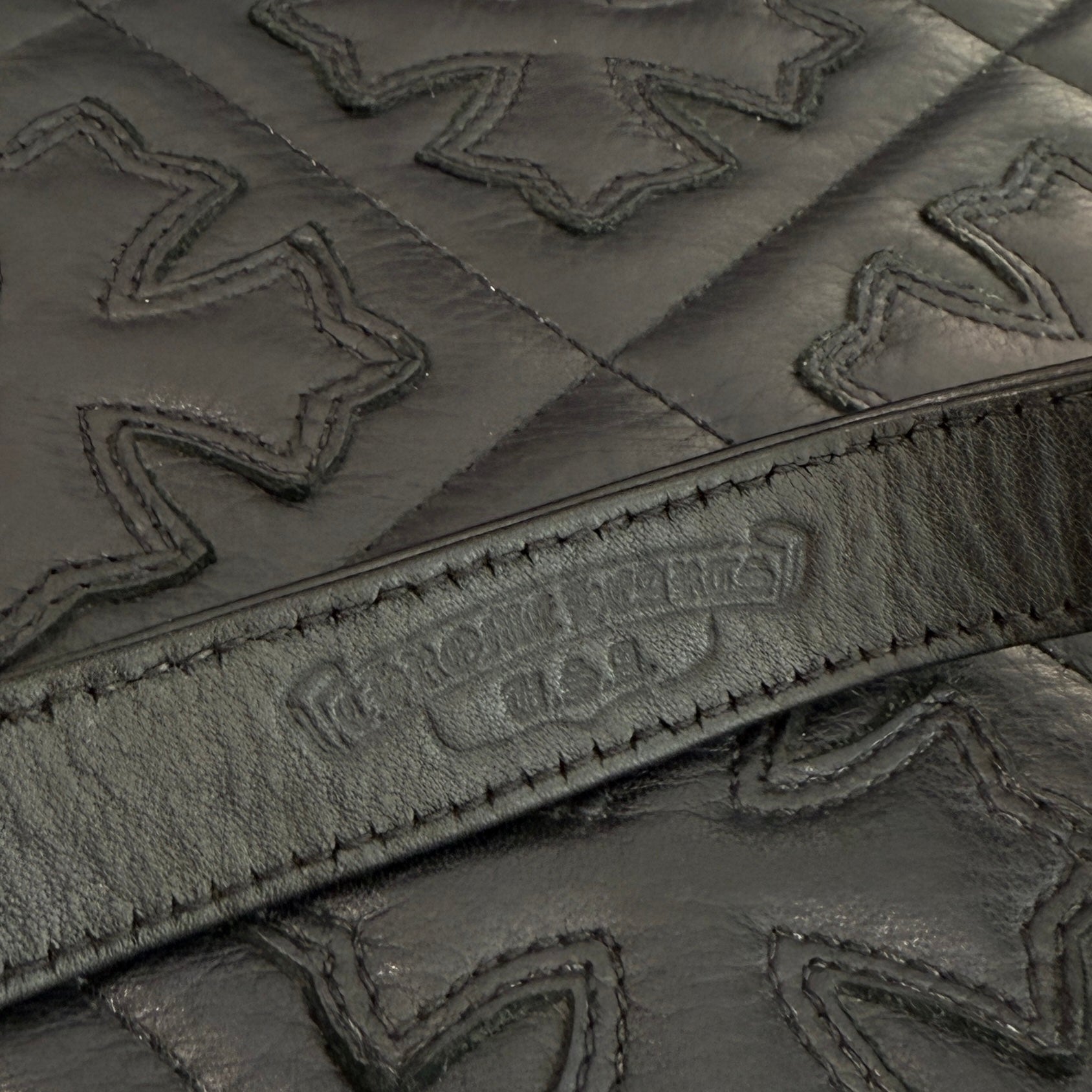 CHROME HEARTS 3BTN 2SNP LEATHER BRACELET クロムハーツ クロス