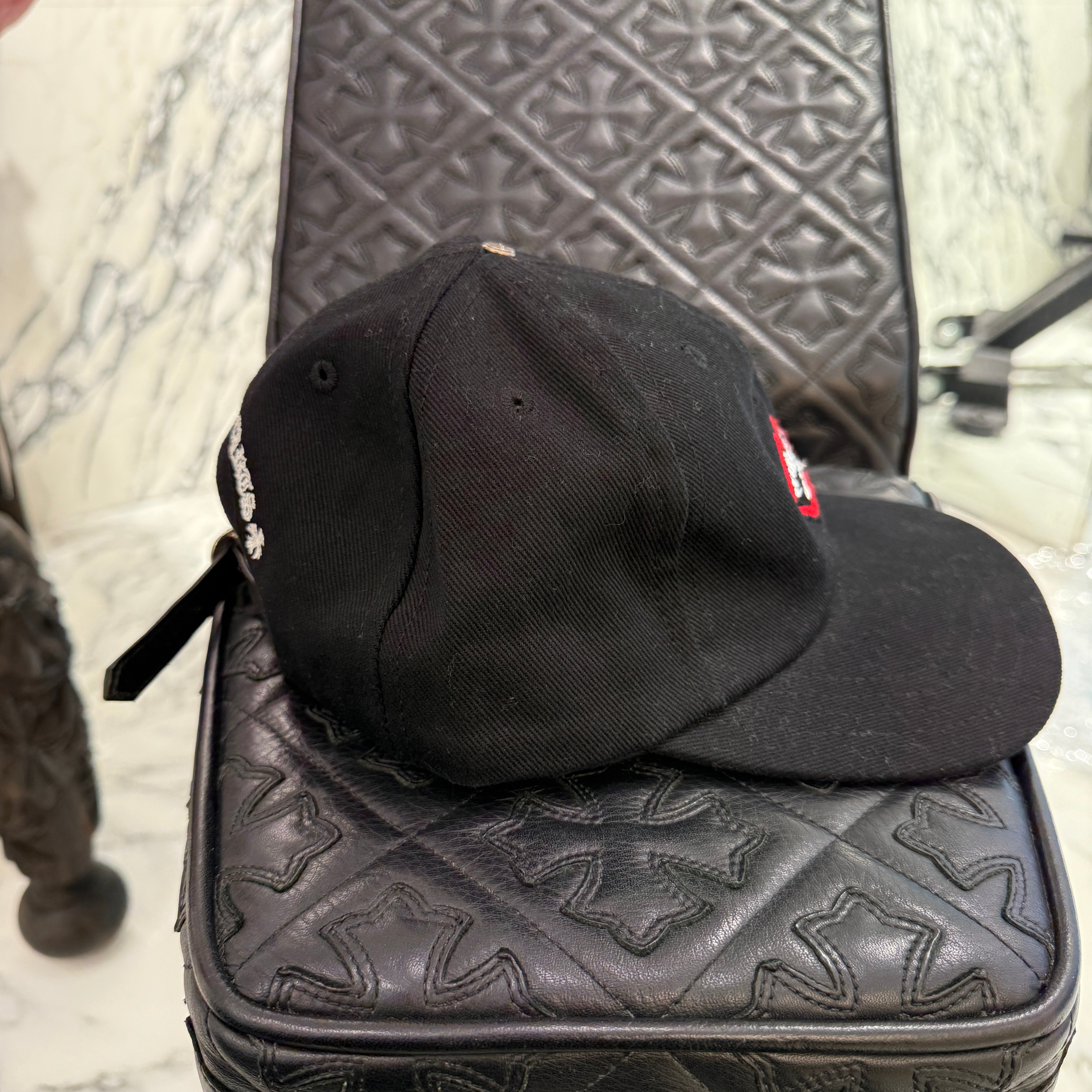 CHROME HEARTS × MATTY BOY Chomper Patch Leather Belt Trucker Cap Size ONE SIZE (53-60) クロムハーツ × マッティボーイ チョンパー パッチ レザーベルト トラッカーキャップ ONE SIZE (53-60)