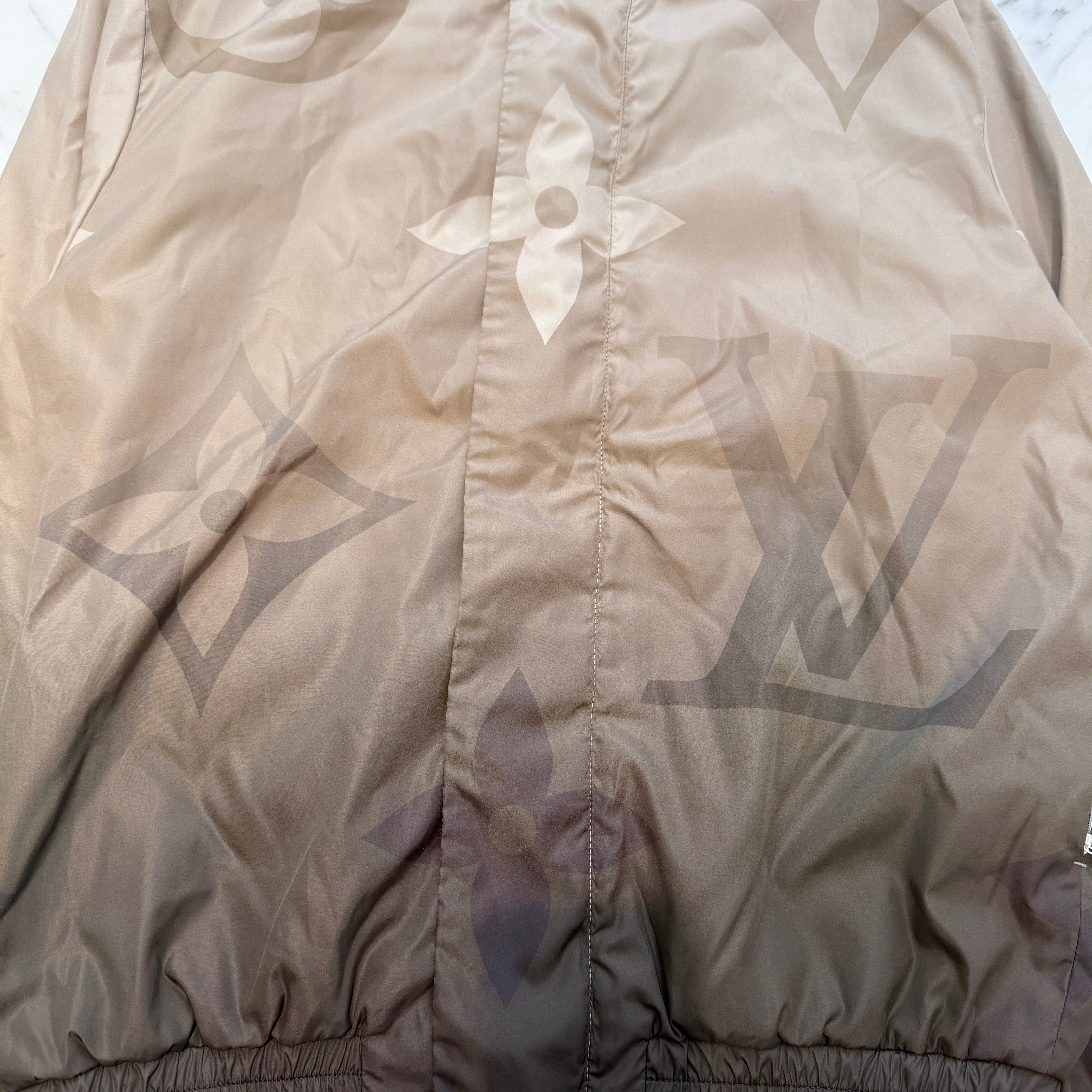 LOUIS VUITTON 2024AW LV Monogram Flower Wind Breaker 1AFYAQ Size 50 ルイヴィトン LVモノグラムフラワー ウィンドブレーカー サイズ50