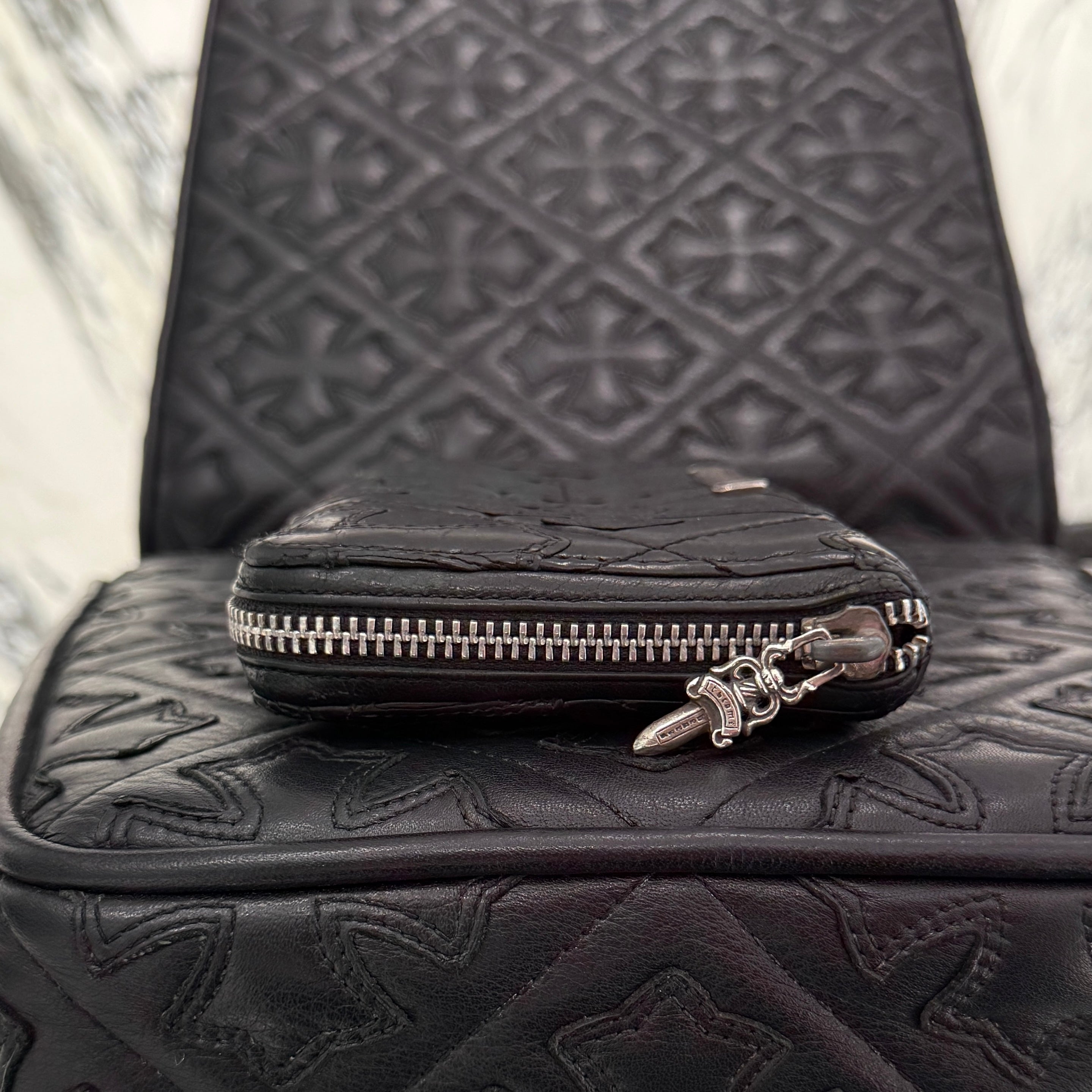 CHROME HEARTS Cemetery Cross Leather Patch Quilting Leather Wallet クロムハーツ セメタリークロス レザーパッチ キルティングレザー ウォレット