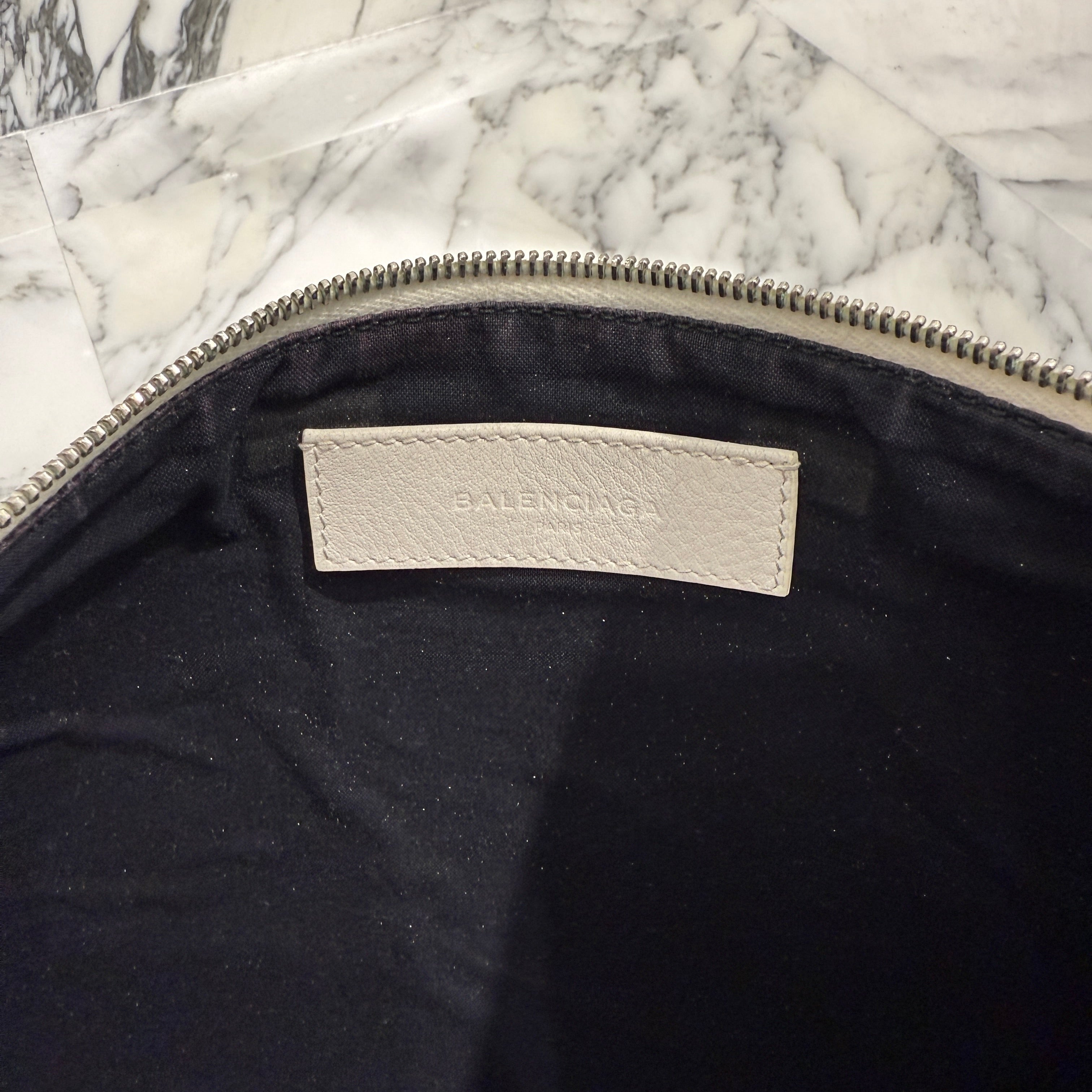 BALENCIAGA Leather Zip Clutch Bag バレンシアガ レザー ジップ クラッチバック