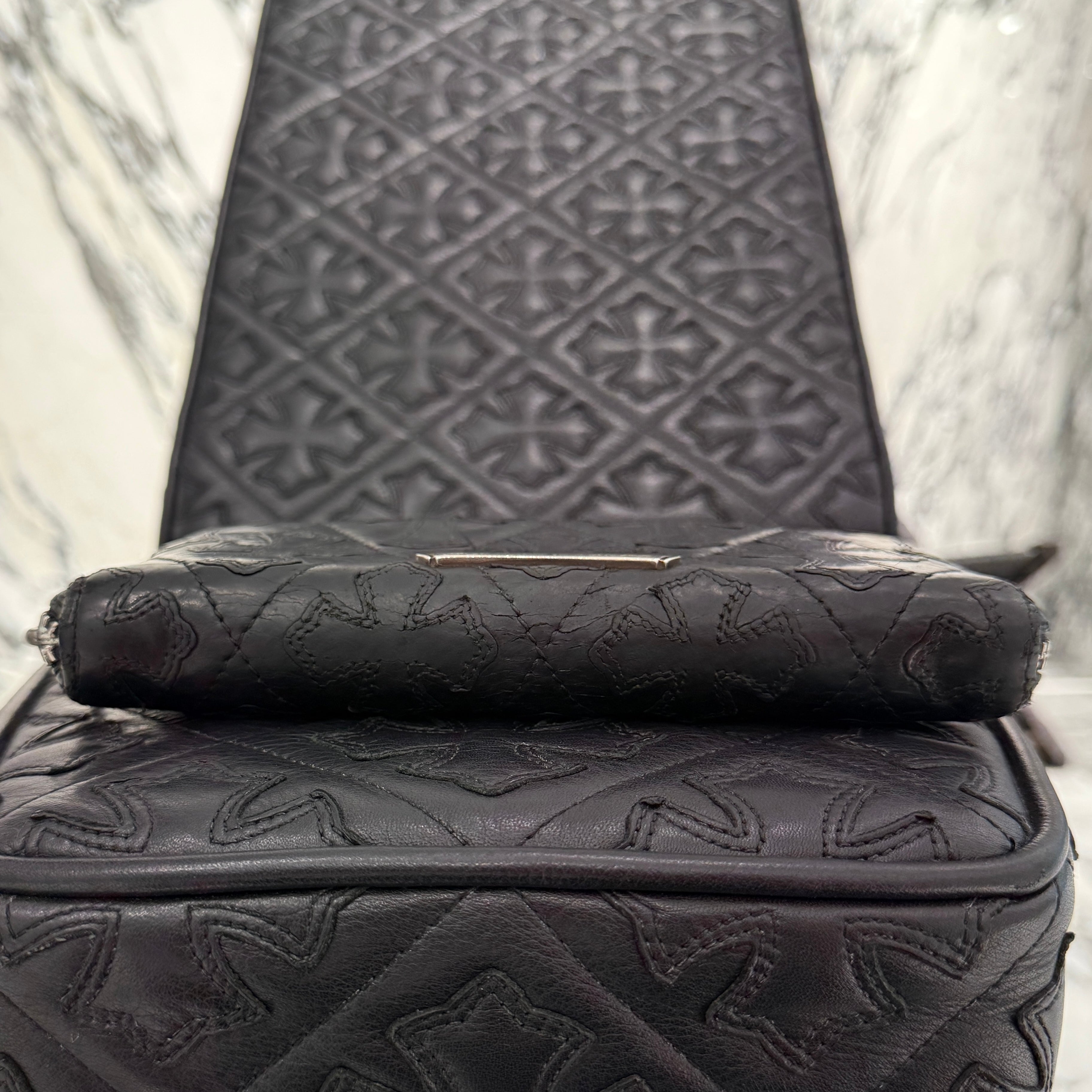 CHROME HEARTS Cemetery Cross Leather Patch Quilting Leather Wallet クロムハーツ セメタリークロス レザーパッチ キルティングレザー ウォレット