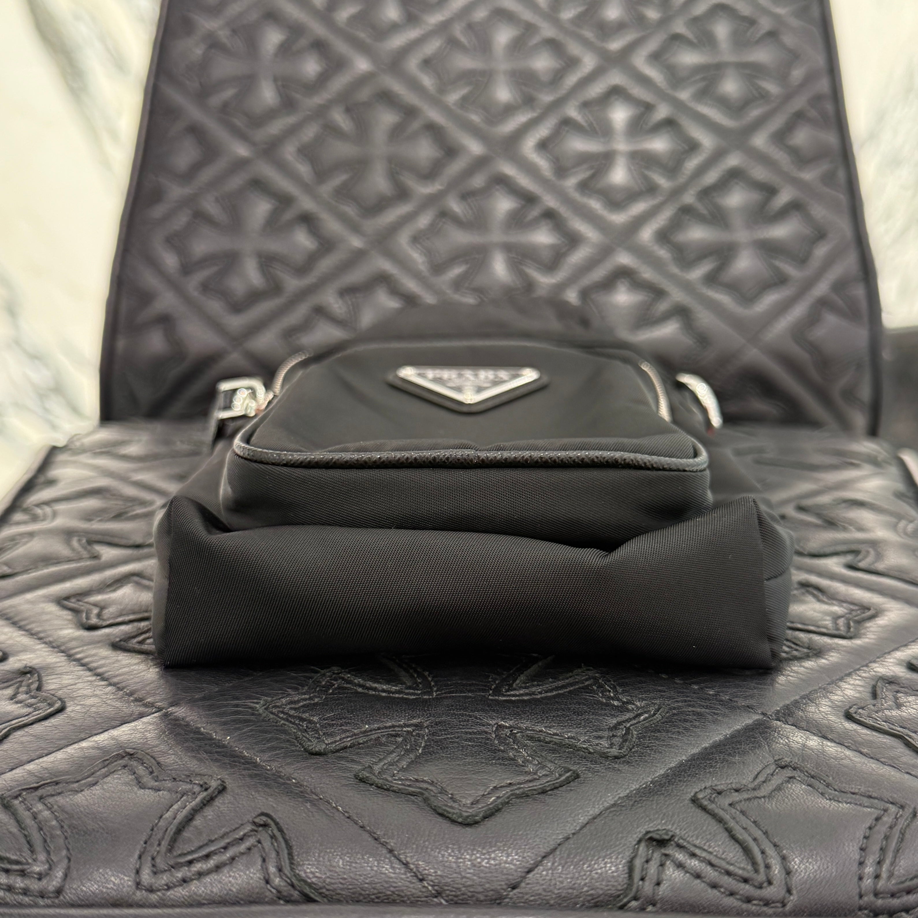 PRADA Re Nylon Smart Phone Case 2ZH155_2DMI_F0002 プラダ リ・ナイロン スマートフォン ケース