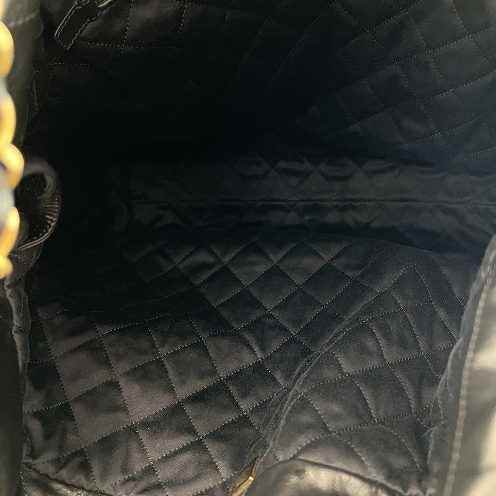 CHANEL 22 Small Shiny Calf Leather Chain Shoulder Bag シャネル 22 スモール シャイニーカーフスキン チェーン ショルダーバッグ