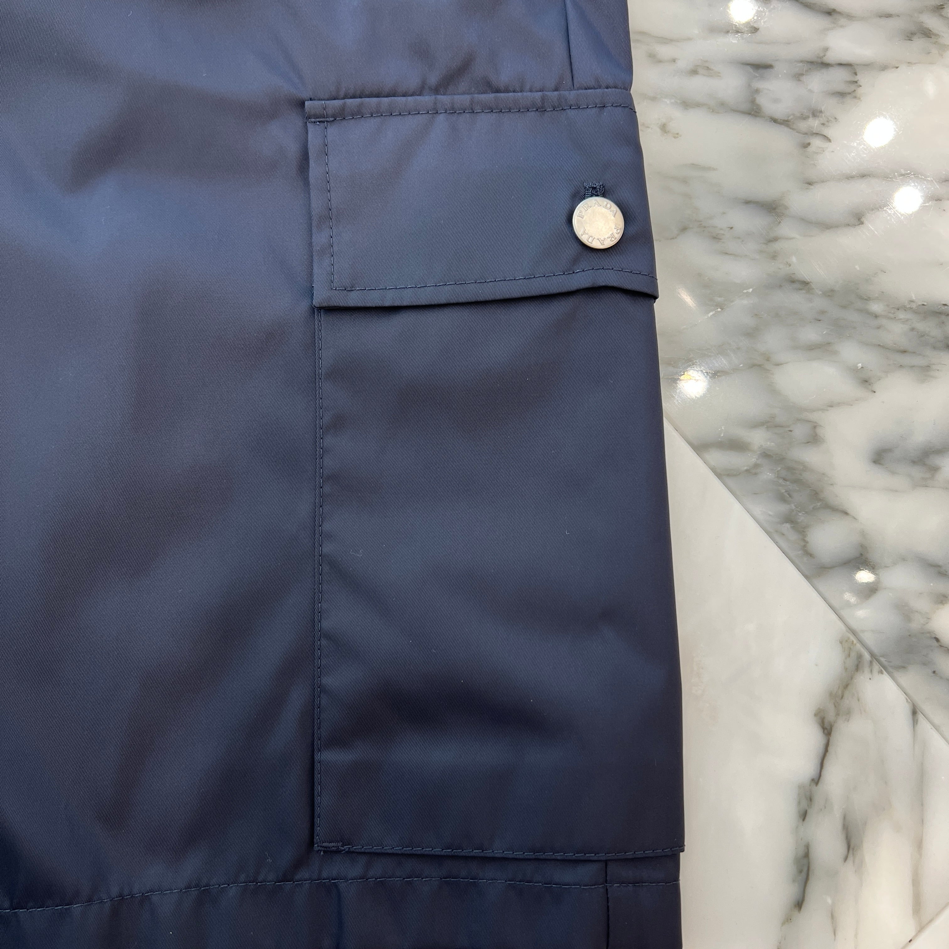 PRADA 2023SS Re-Nylon Triangle Logo Plate Cargo Shorts SPH244 S231 1WQ8 Size 52 プラダ リ・ナイロン トライアングルロゴプレート カーゴハーフパンツ サイズ52