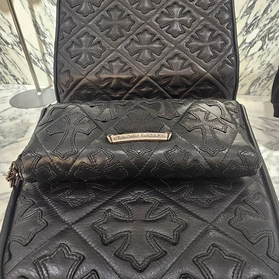 CHROME HEARTS Cemetery Cross Leather Patch Quilting Leather Wallet クロムハーツ セメタリークロス レザーパッチ キルティングレザー ウォレット