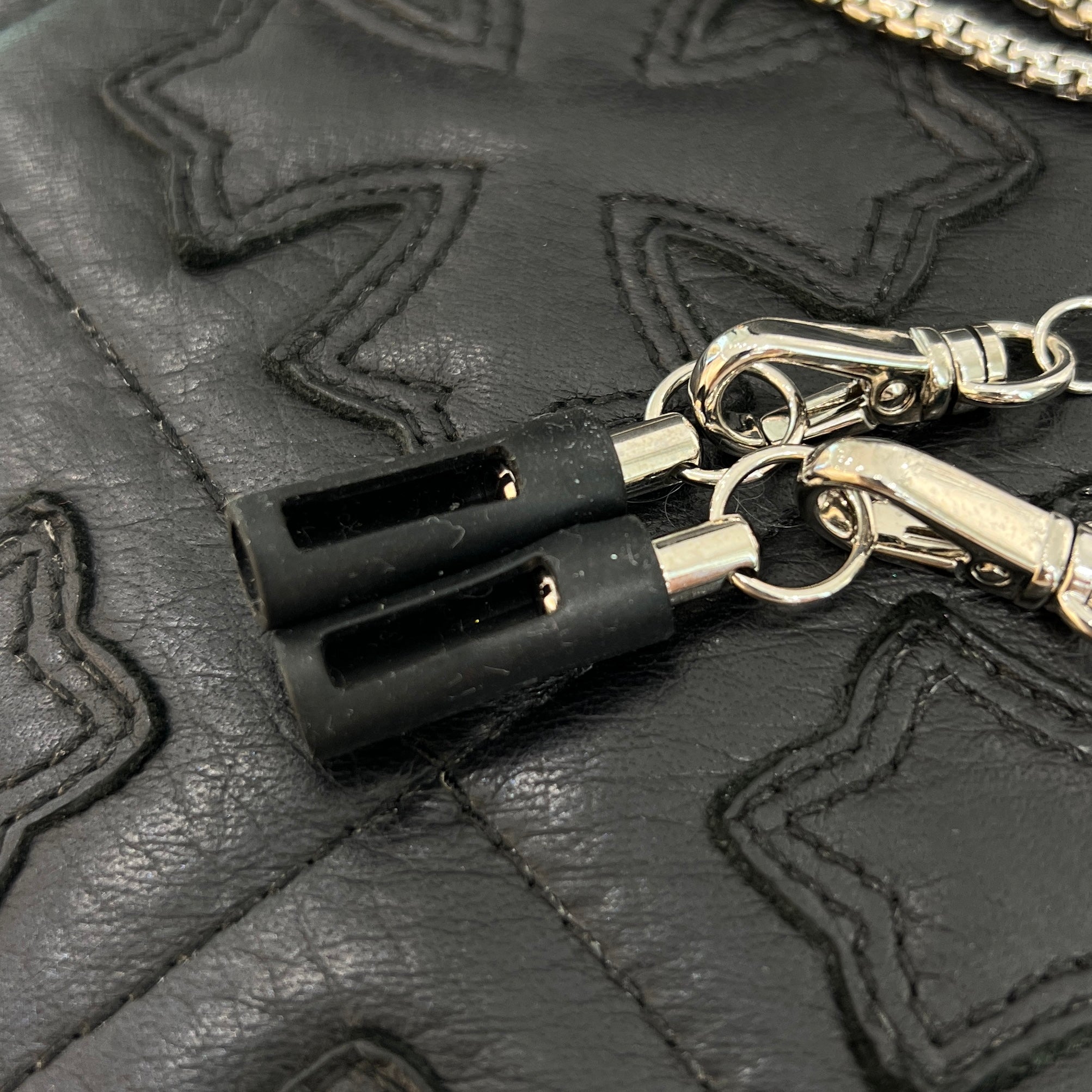 PRADA 2025AW Triangle Logo Plate Air Pods Earphone Metal Chain プラダ トライアングルロゴ プレート エアポッズ イヤホン メタルチェーン