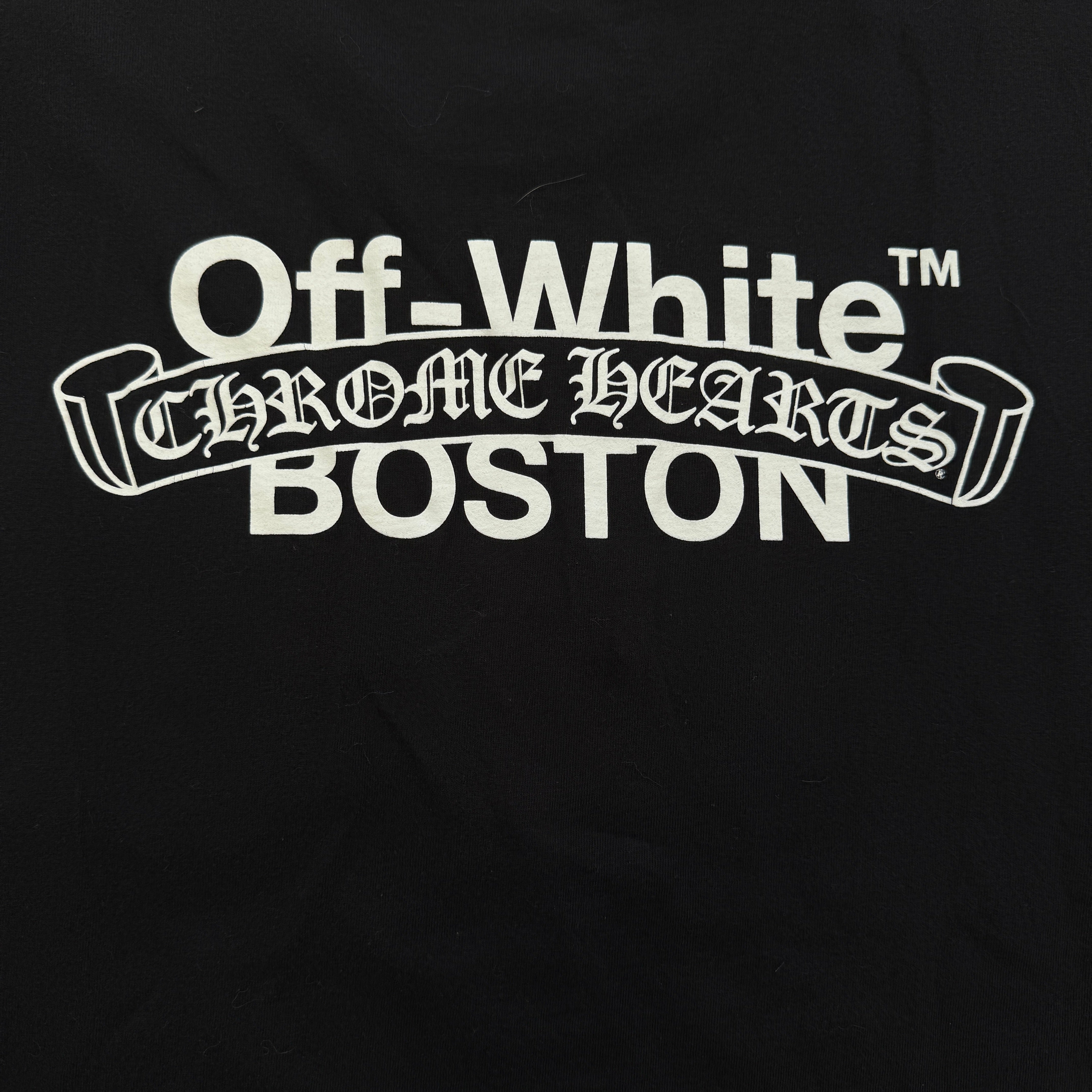 CHROME HEARTS × OFF-WHITE BOSTON Limited Scroll Logo Tee SizeXL クロムハ―ツ×オフホワイト ボストン限定 スクロールロゴ TシャツサイズXL
