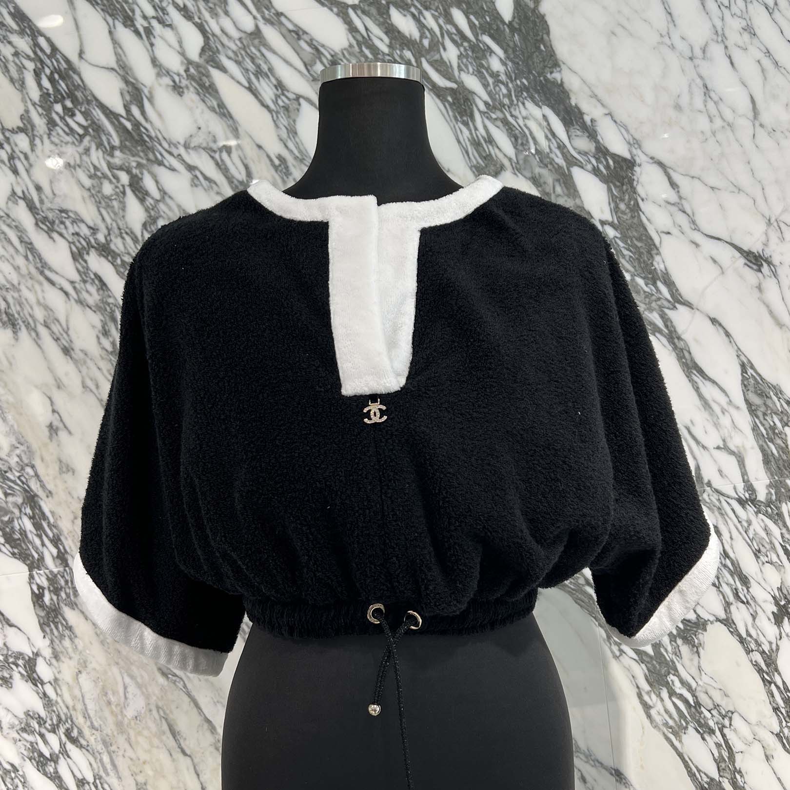 CHANEL 2023 Coco Beach Coco Mark Cropped Pullover Knit P74322V66014 Size 34 シャネル 2023ココビーチ ココマーク クロップド プルオーバーニット サイズ34